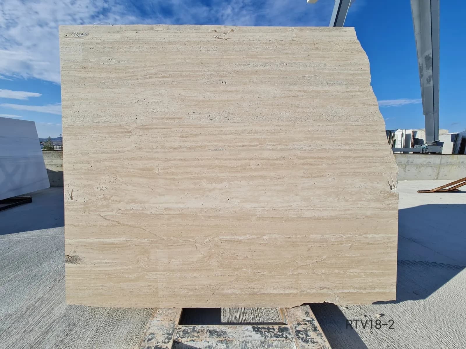 Riva Travertine · Select