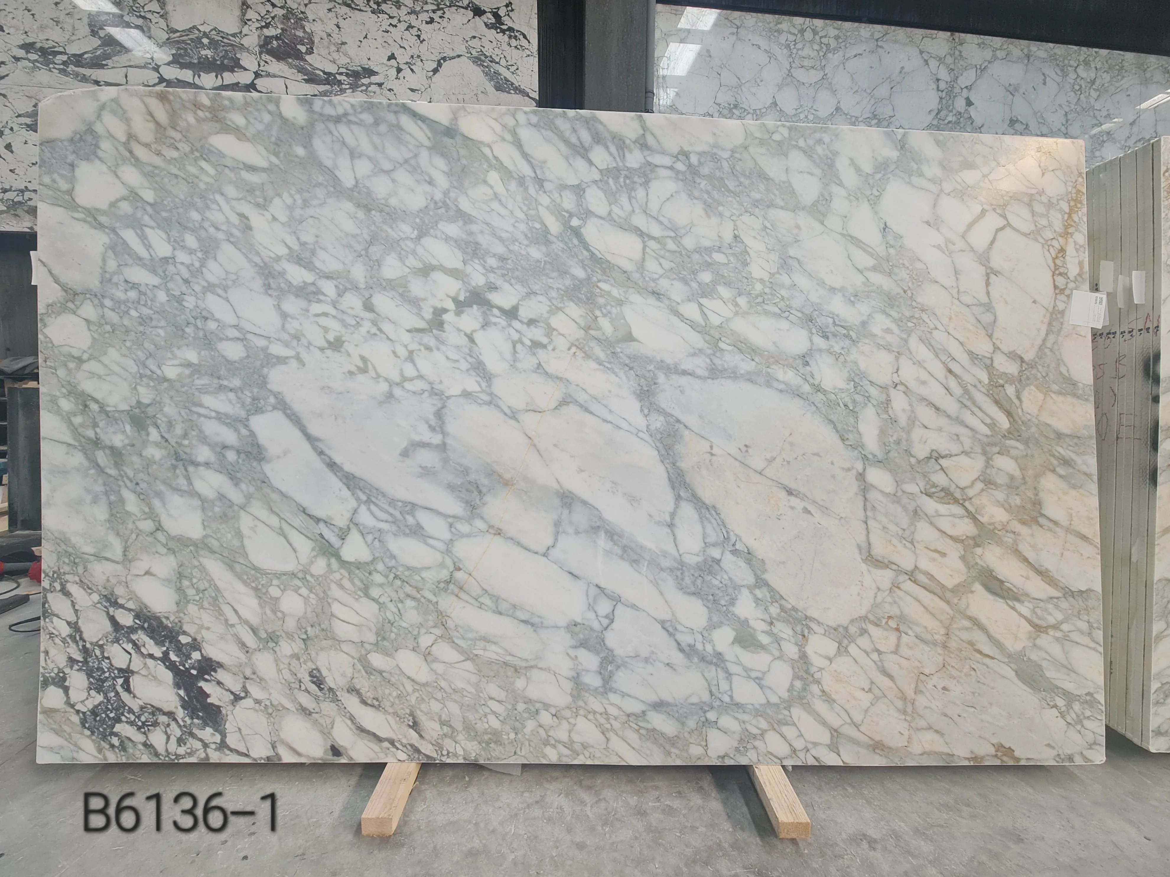 Calacatta Verde · Select
