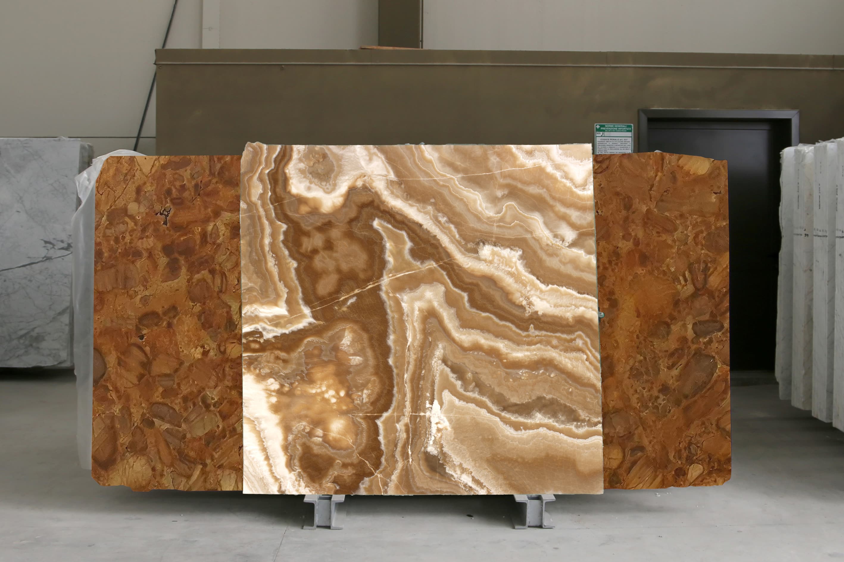 Tiger Onyx · Select · 170×170×2 cm