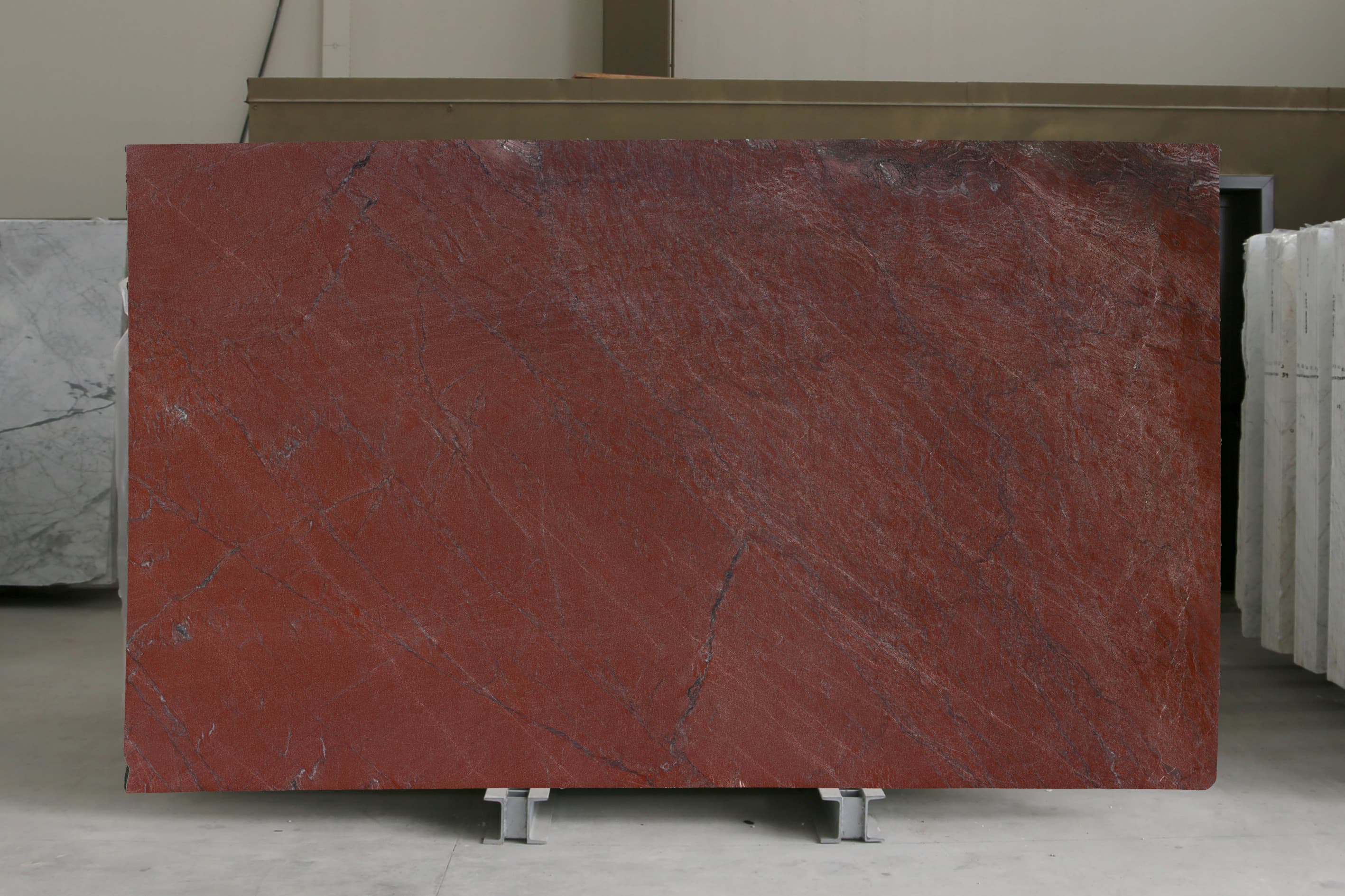 Rosso Laguna · Select