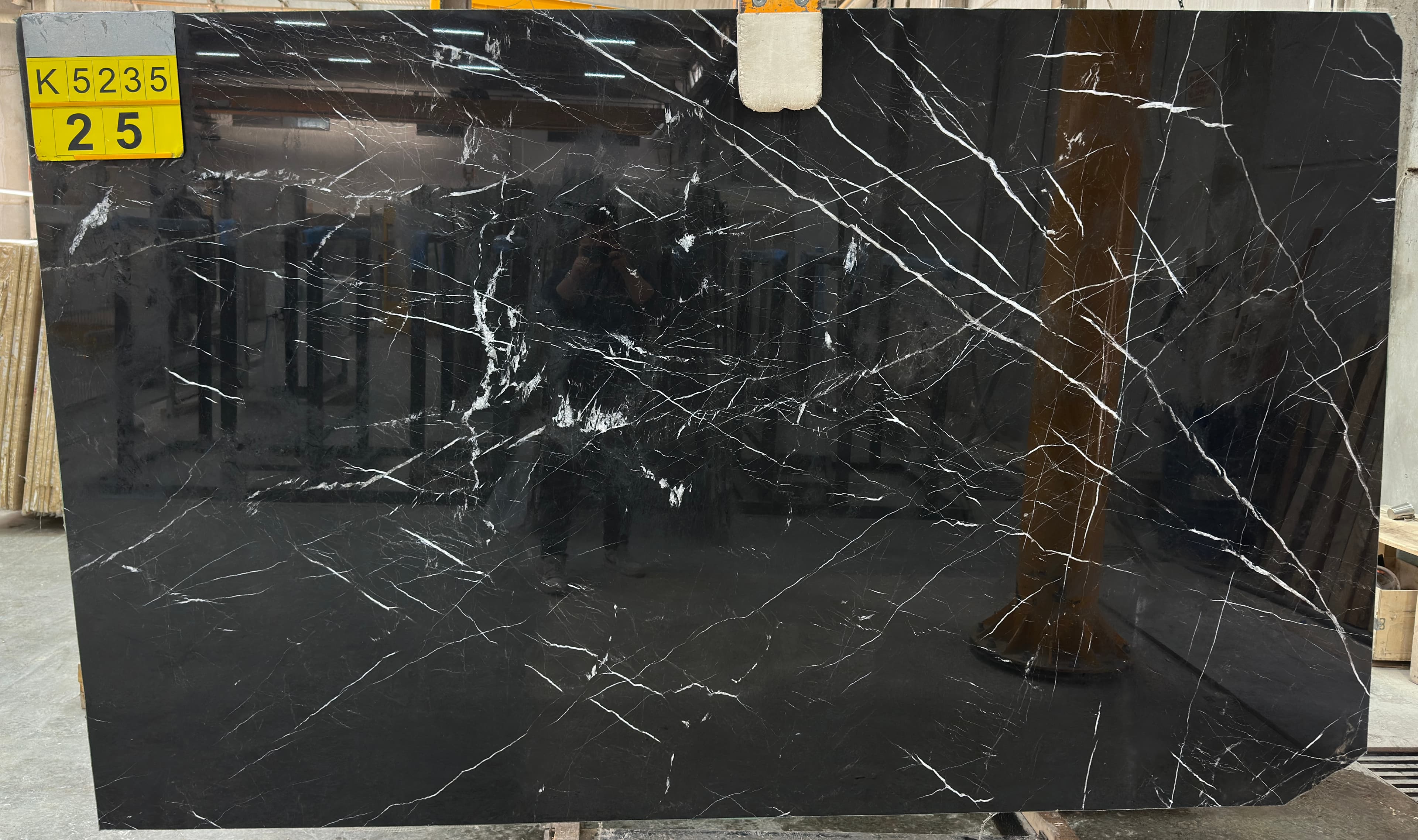 Negro Alexandrette · Select · 185×295×2 cm