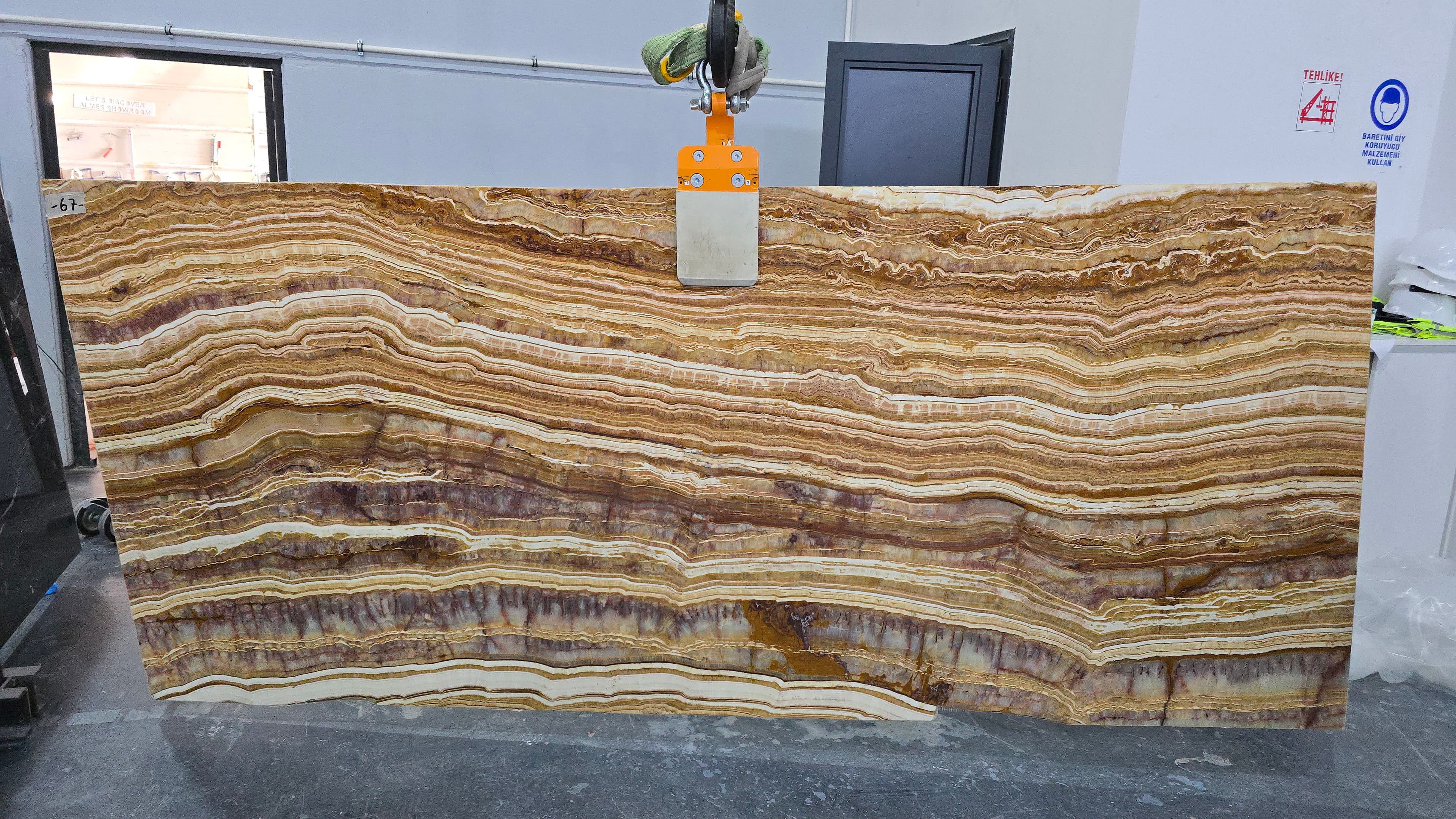 Tiger Onyx · Select
