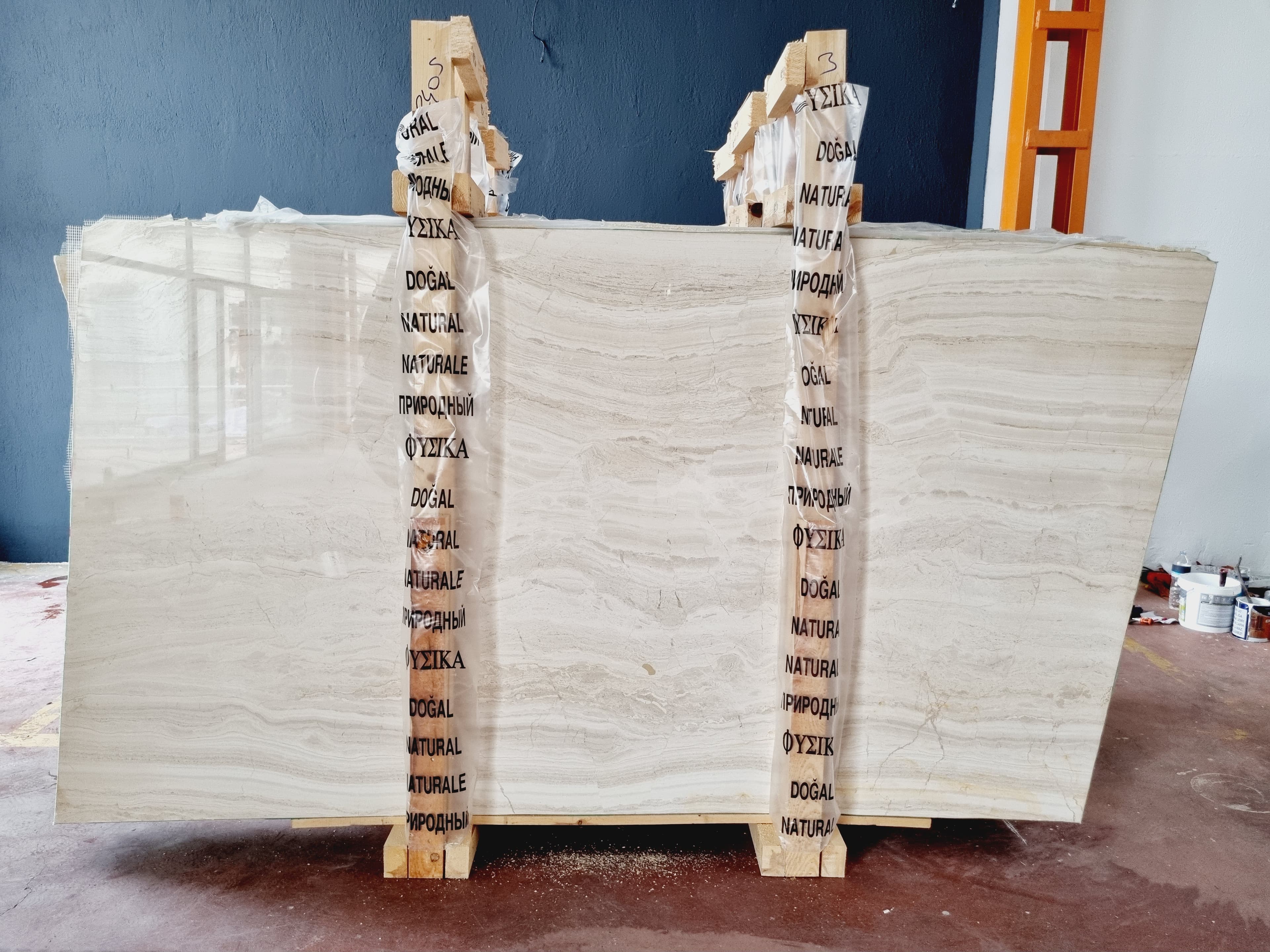 Limra Travertine · Select