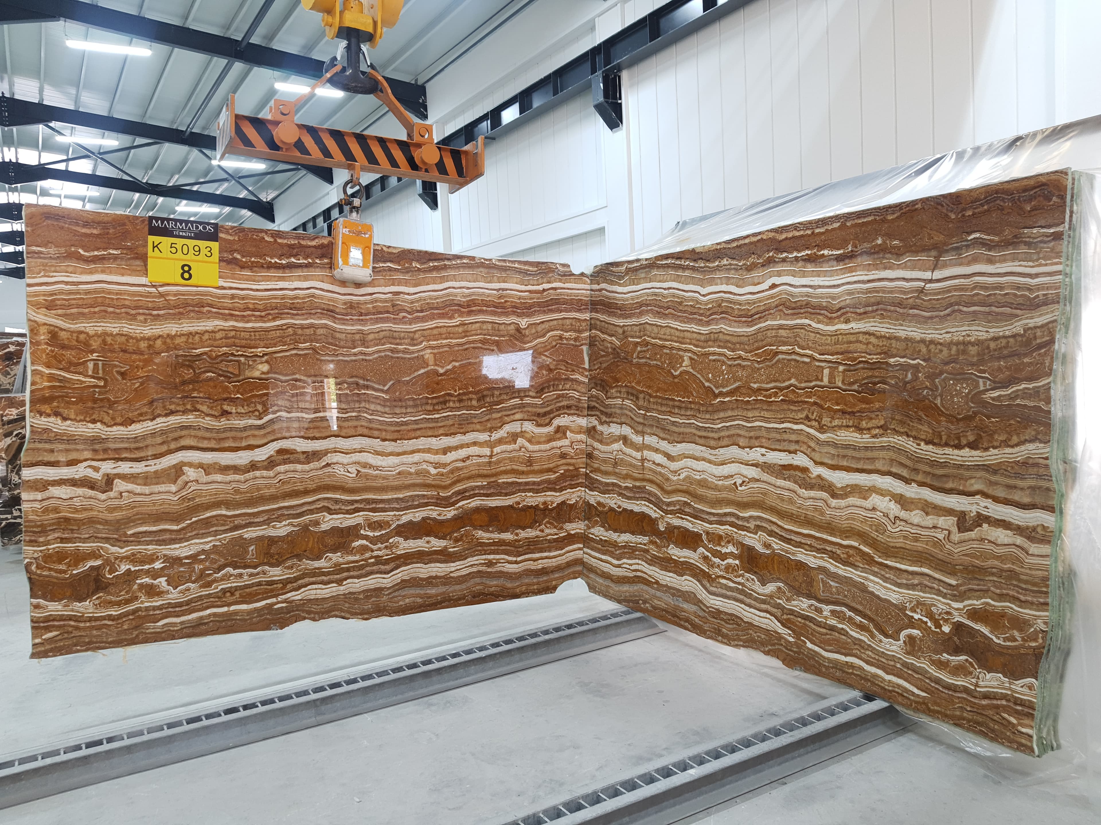 Tiger Onyx 1