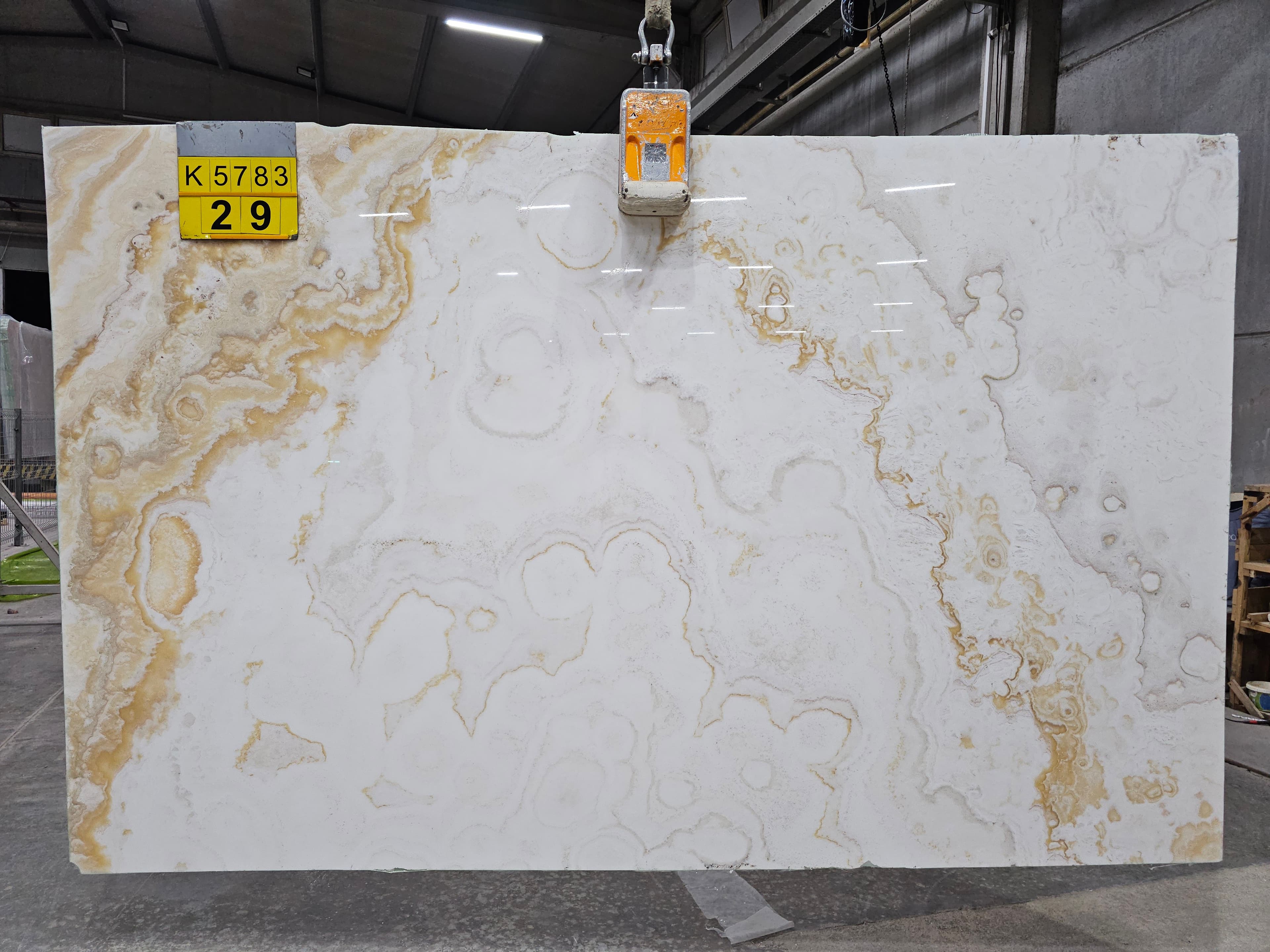 White Onyx · Select