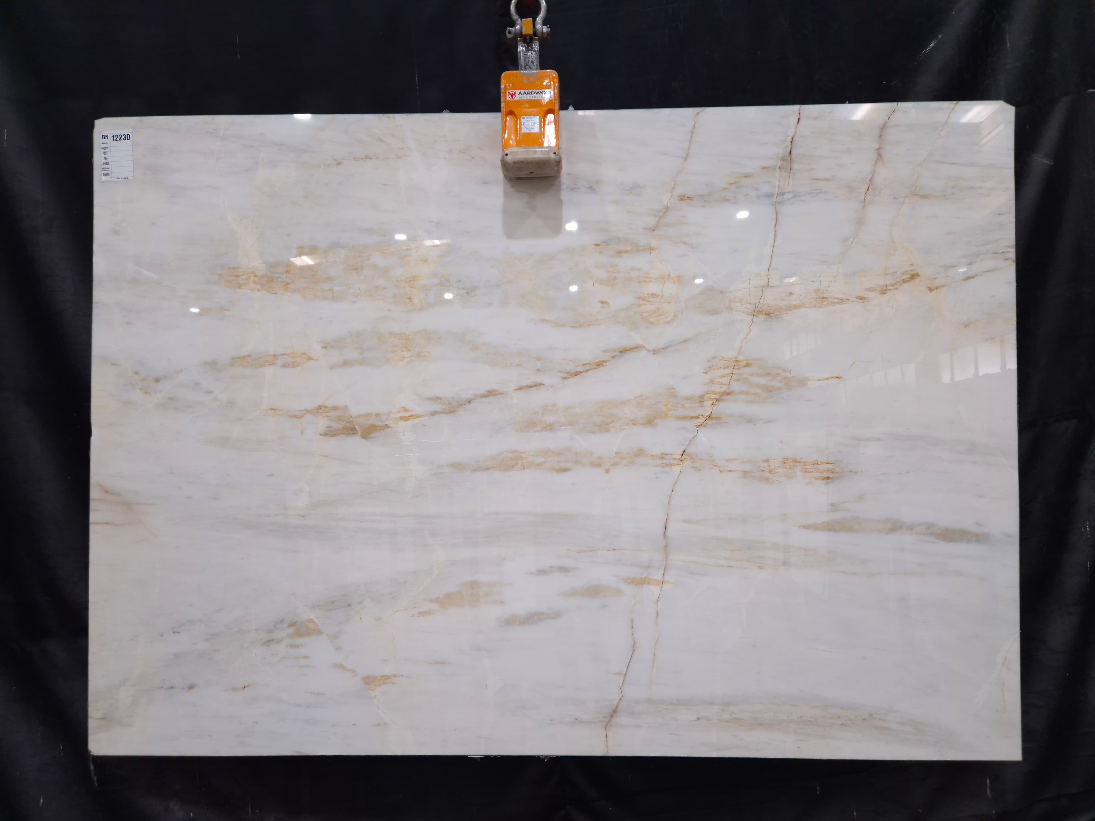 Calacatta Amber · Select