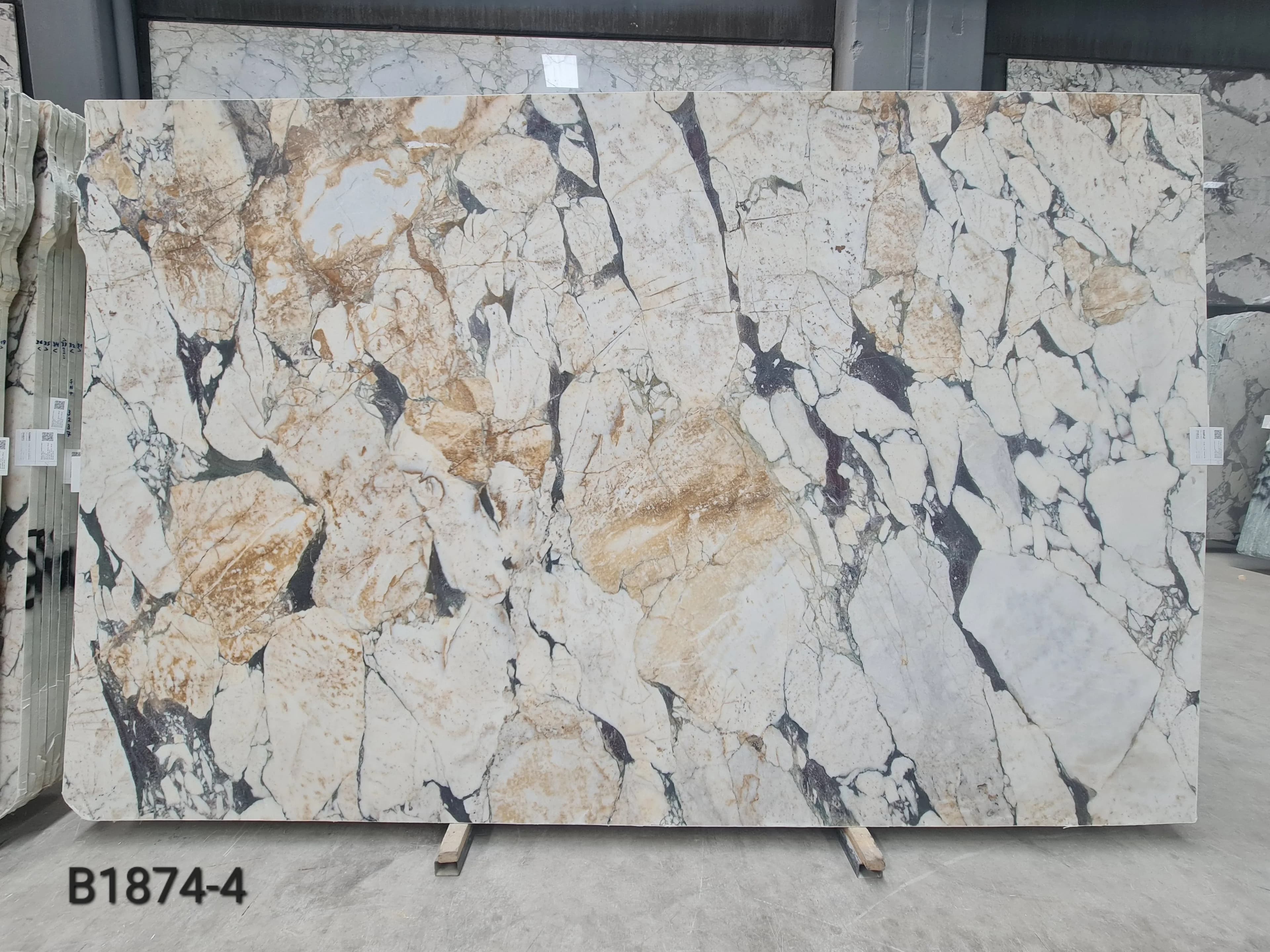 Calacatta Gold · Select