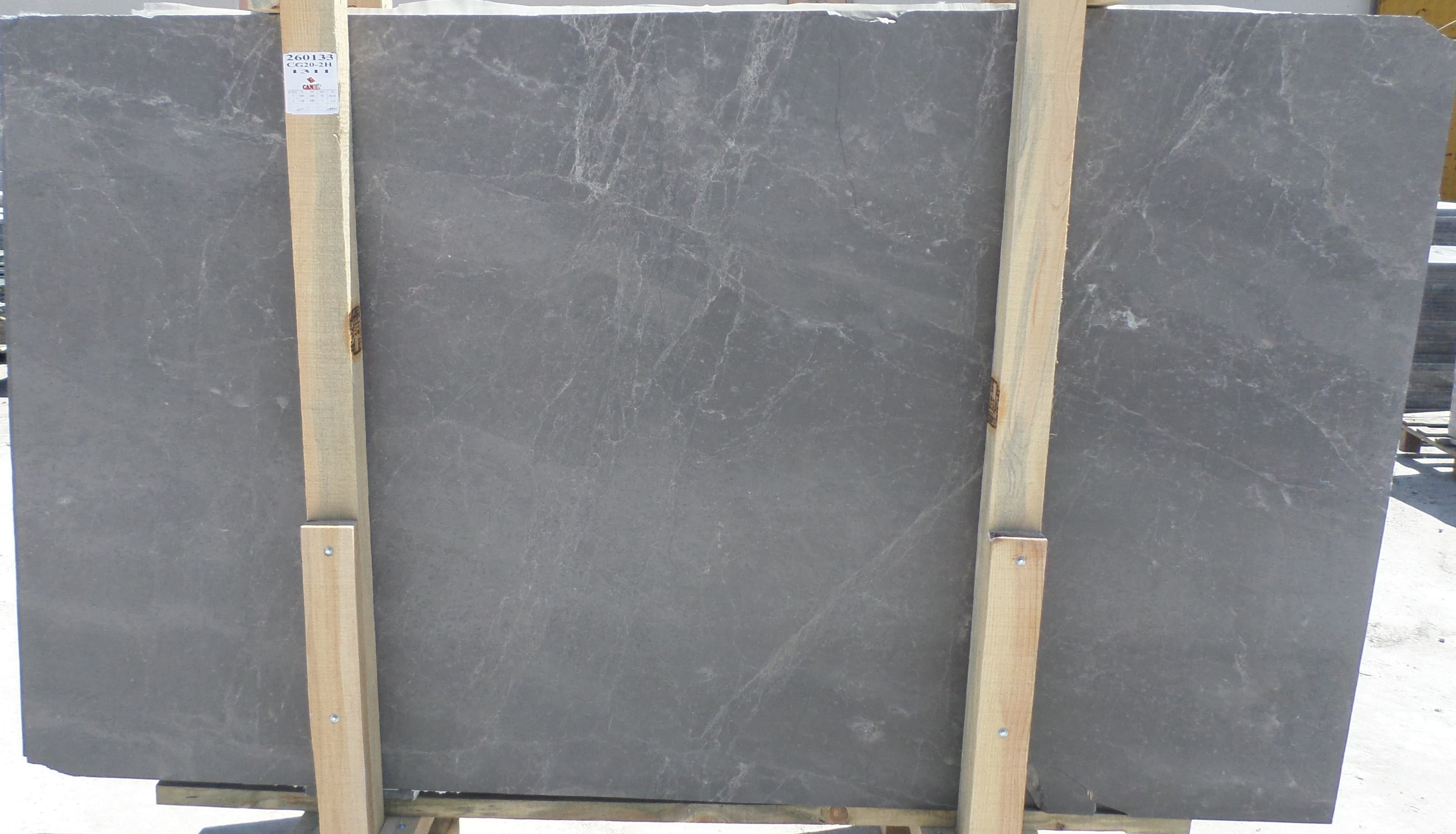 Gris Rochelle · Export · 140×245×2 cm