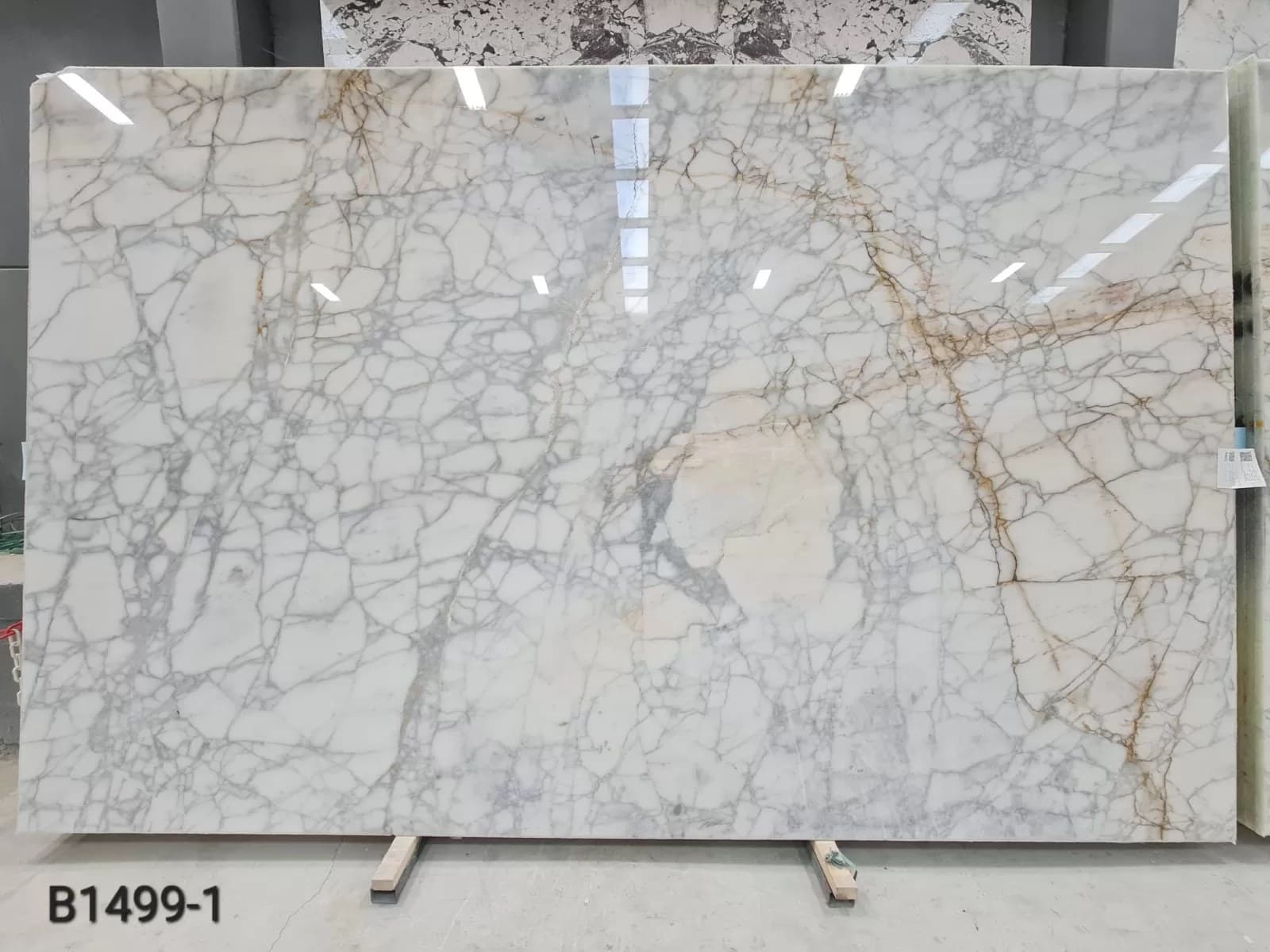 Calacatta Venato · Select