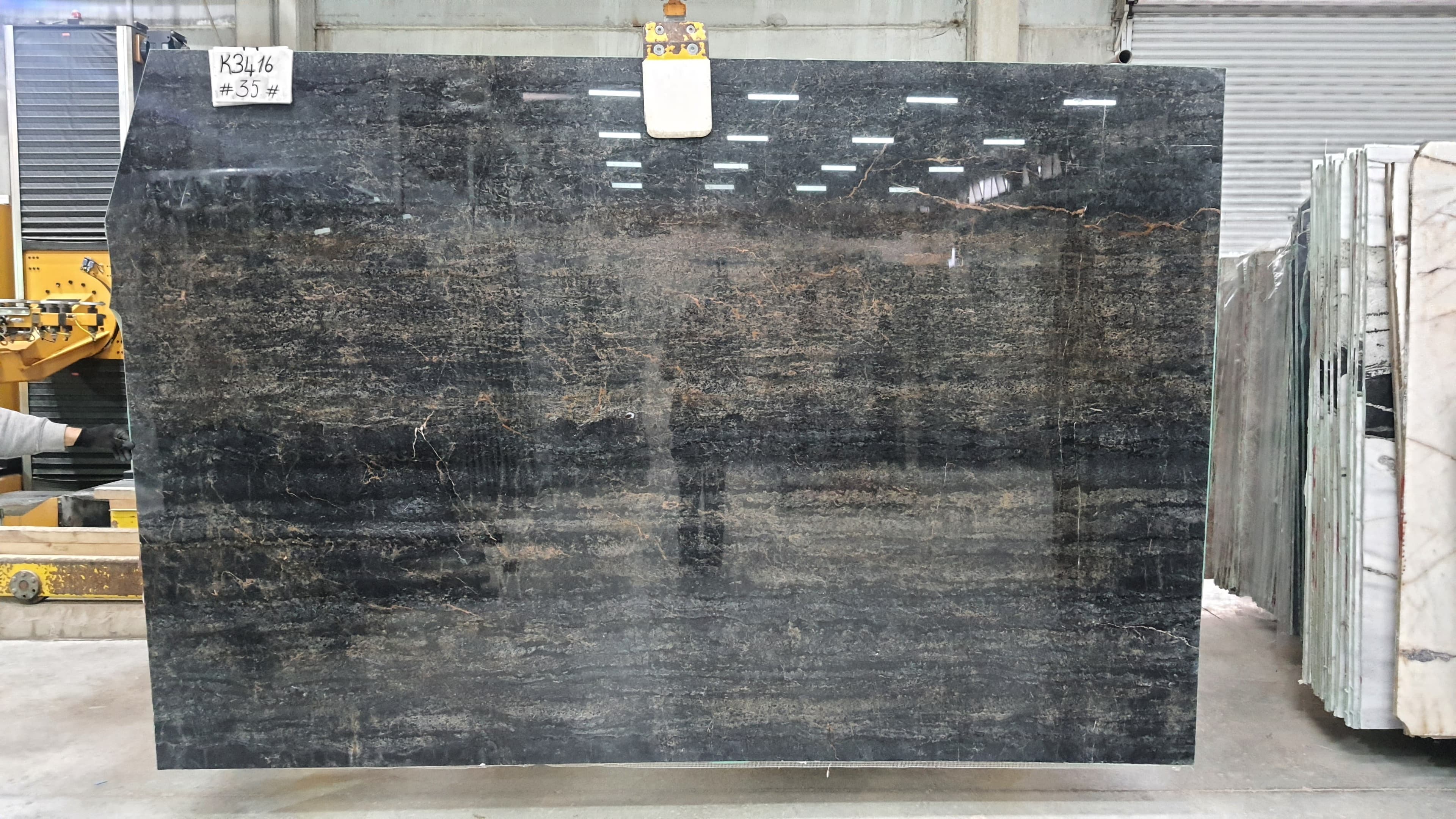 Tiger Black · Select · 195×300×2 cm