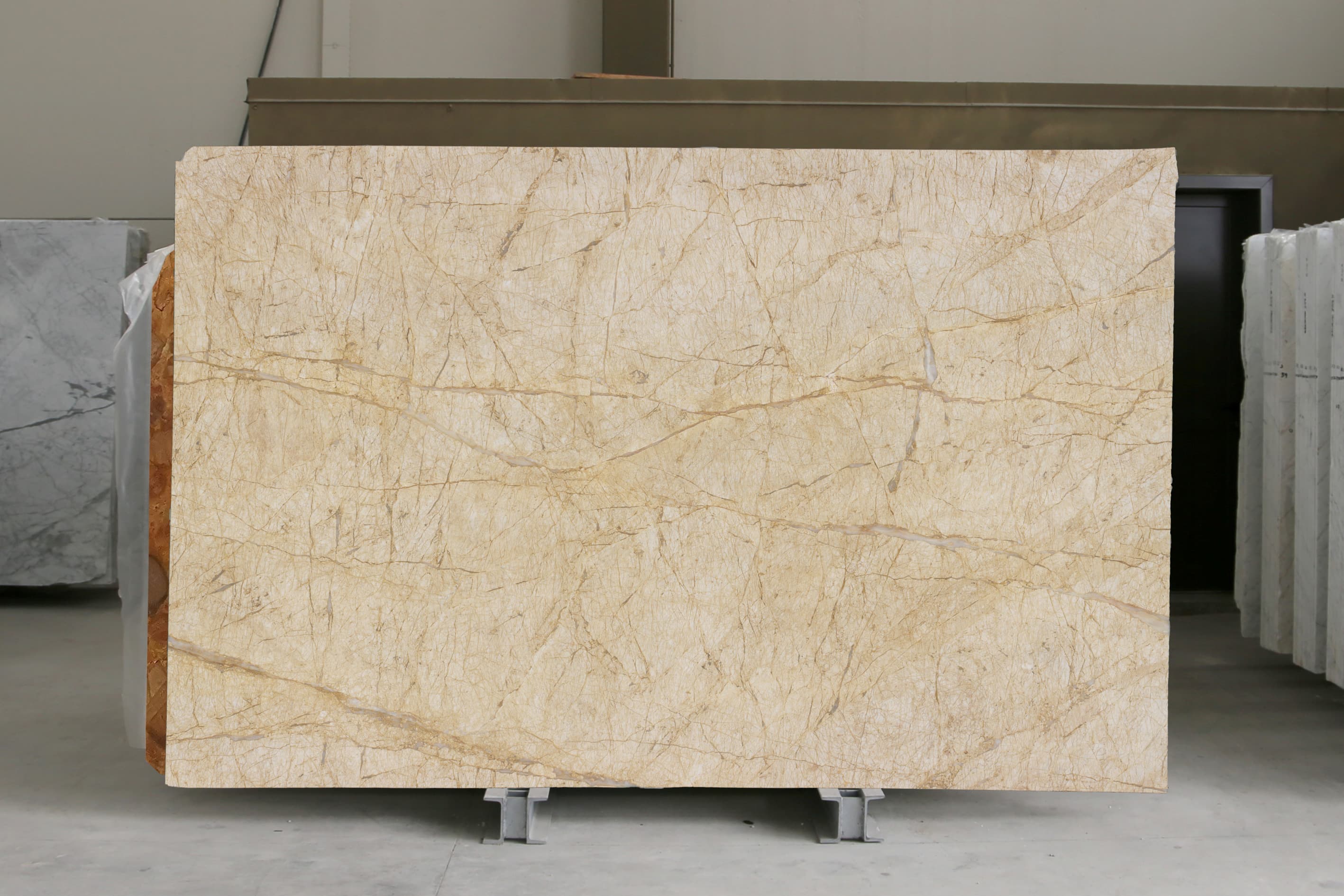 Golden Spider Beige · Select