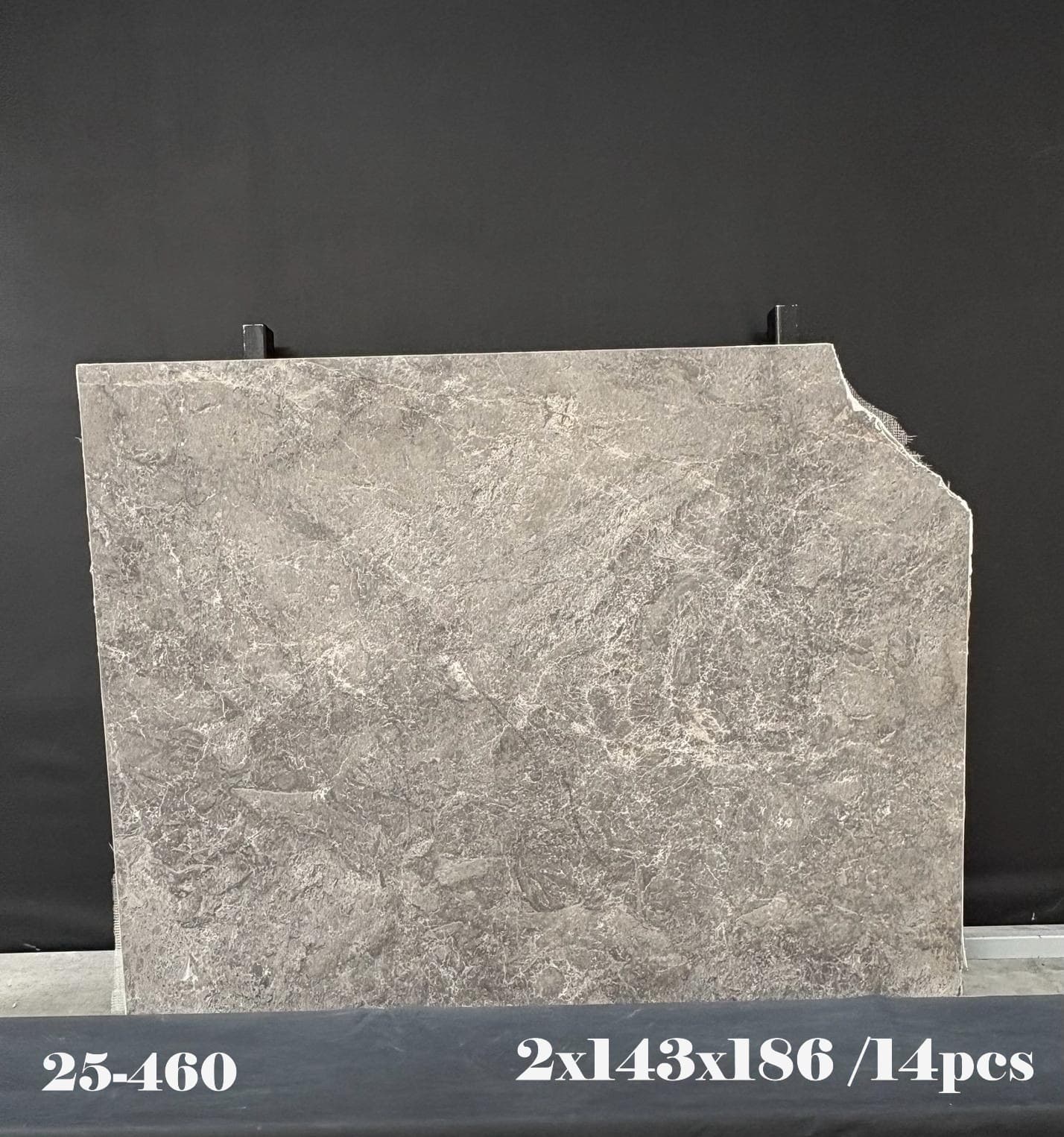 Tundra Grey Dark · Select