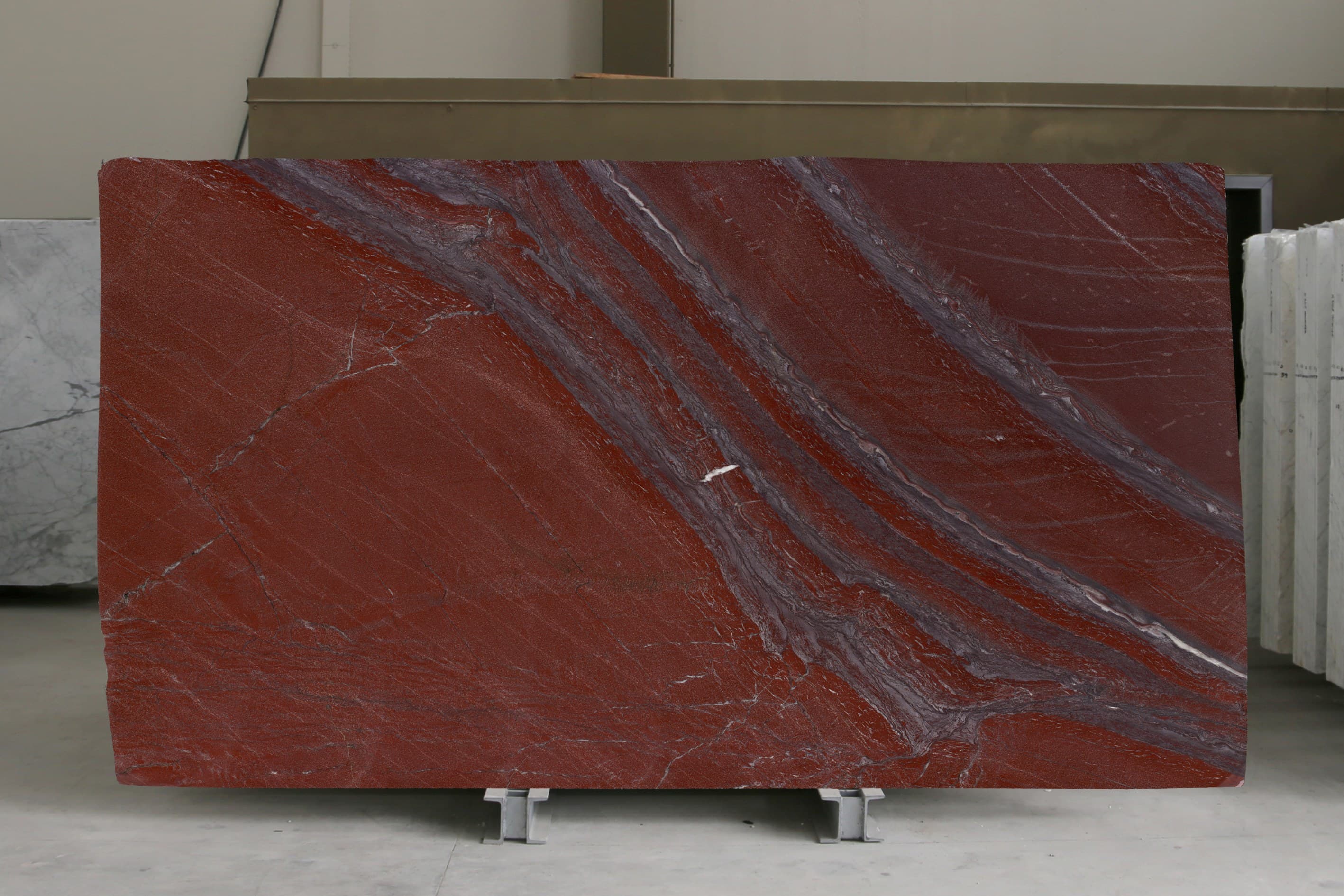 Rosso Laguna · Select