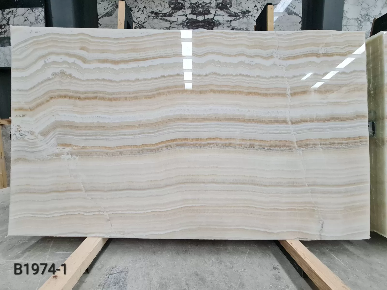 White Onyx · Select