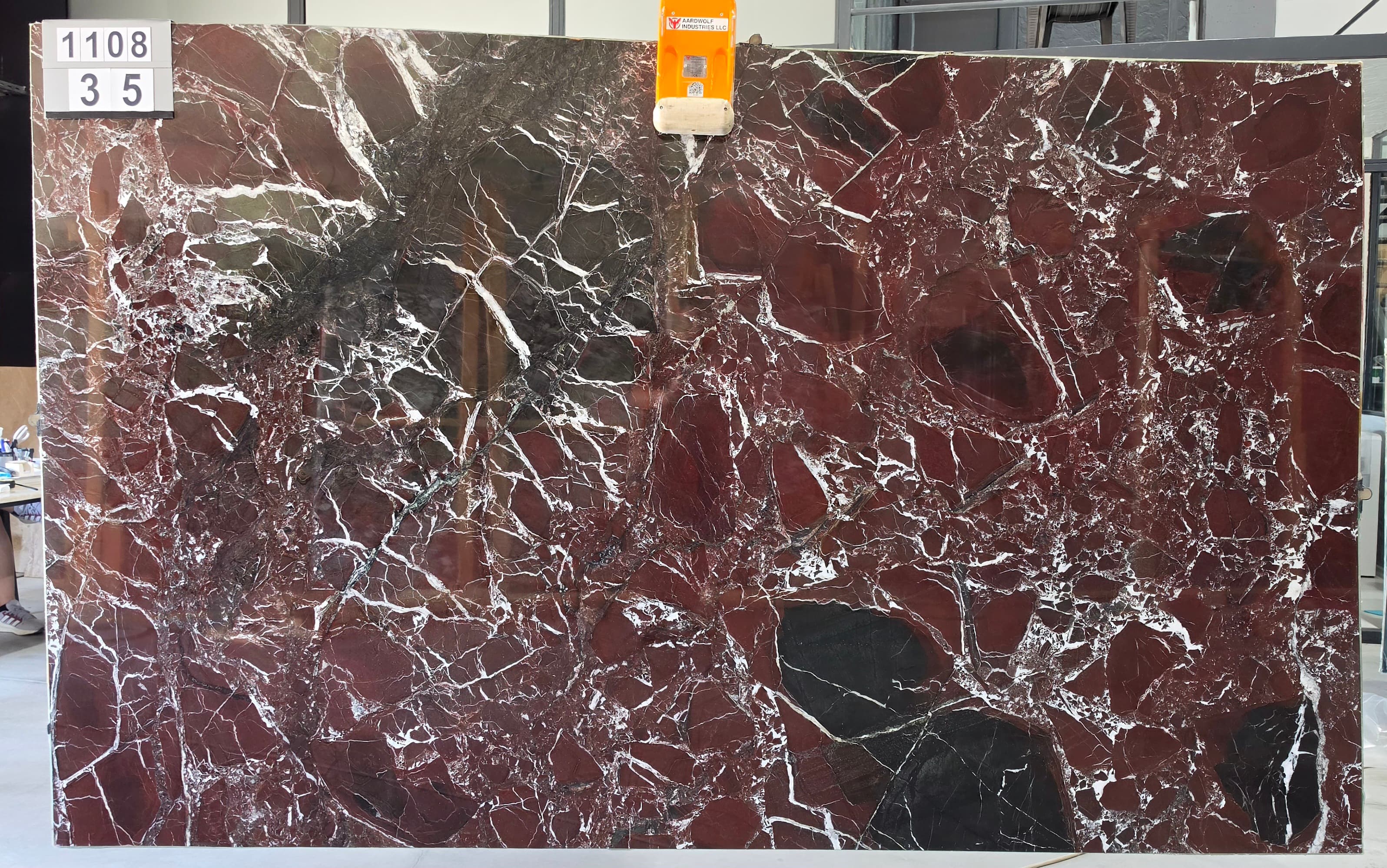 Rosso Levanto · Select · 185×305×2 cm