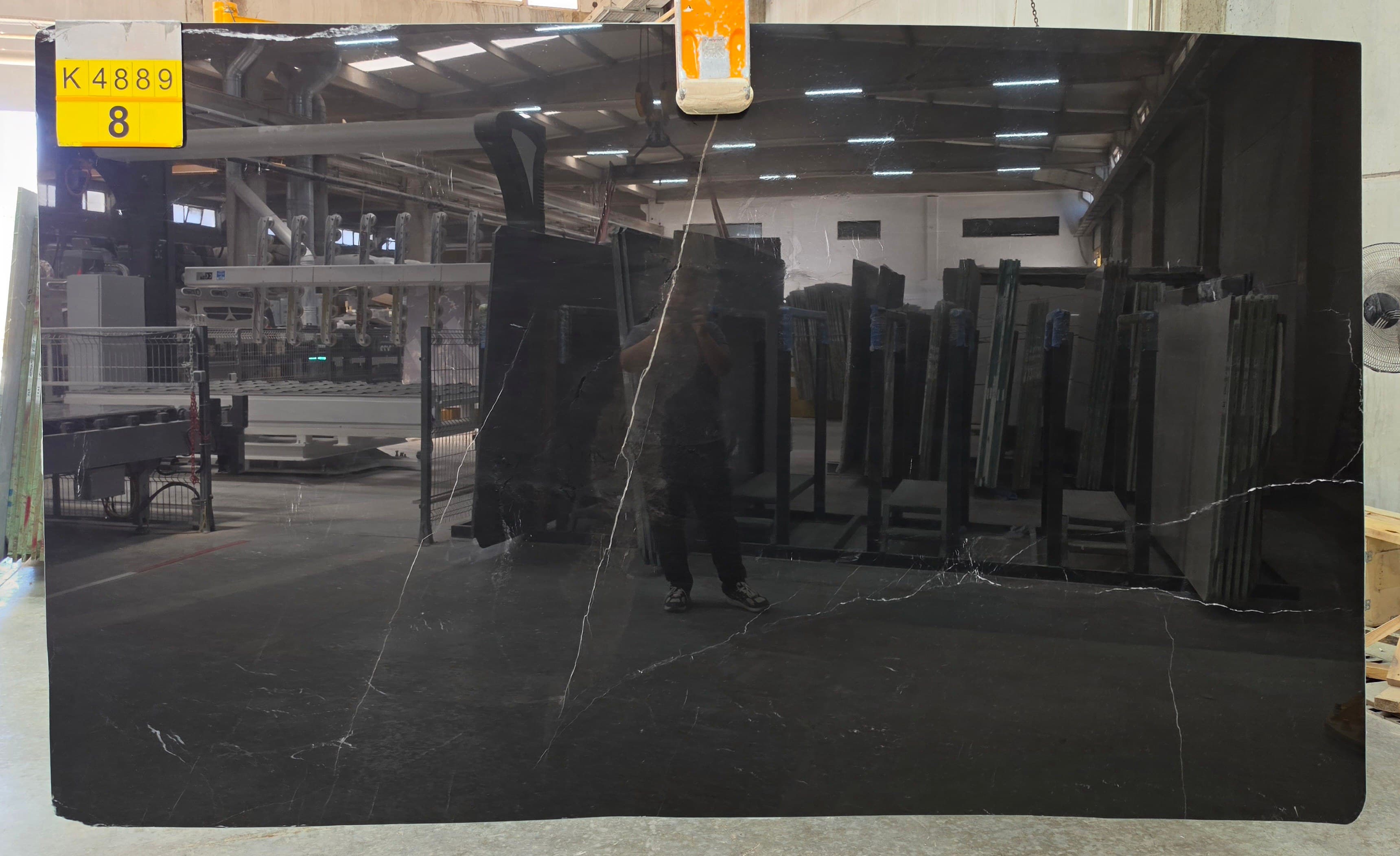 Negro Alexandrette · Select · 189×325×2 cm