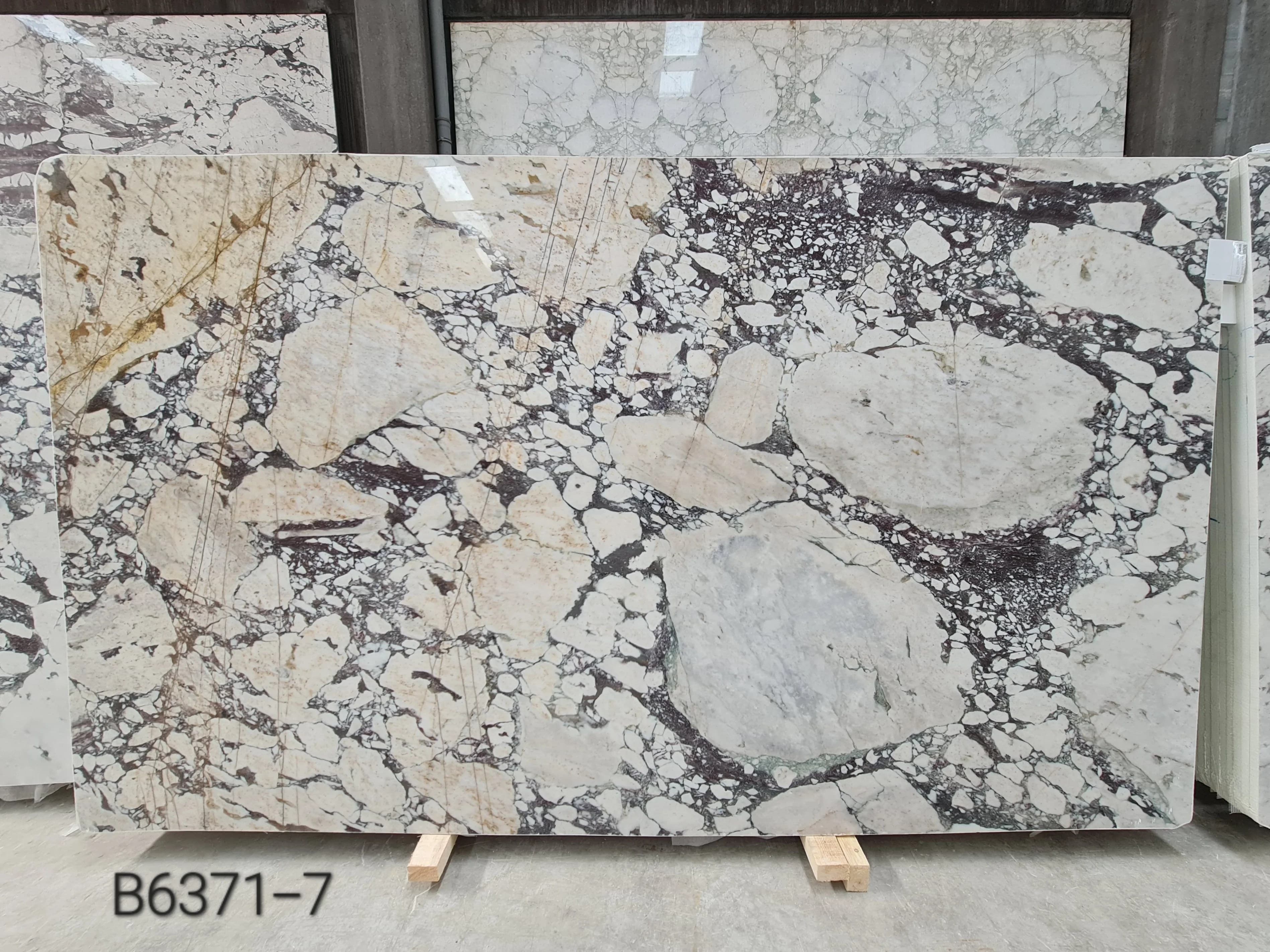 Calacatta Viola · Select