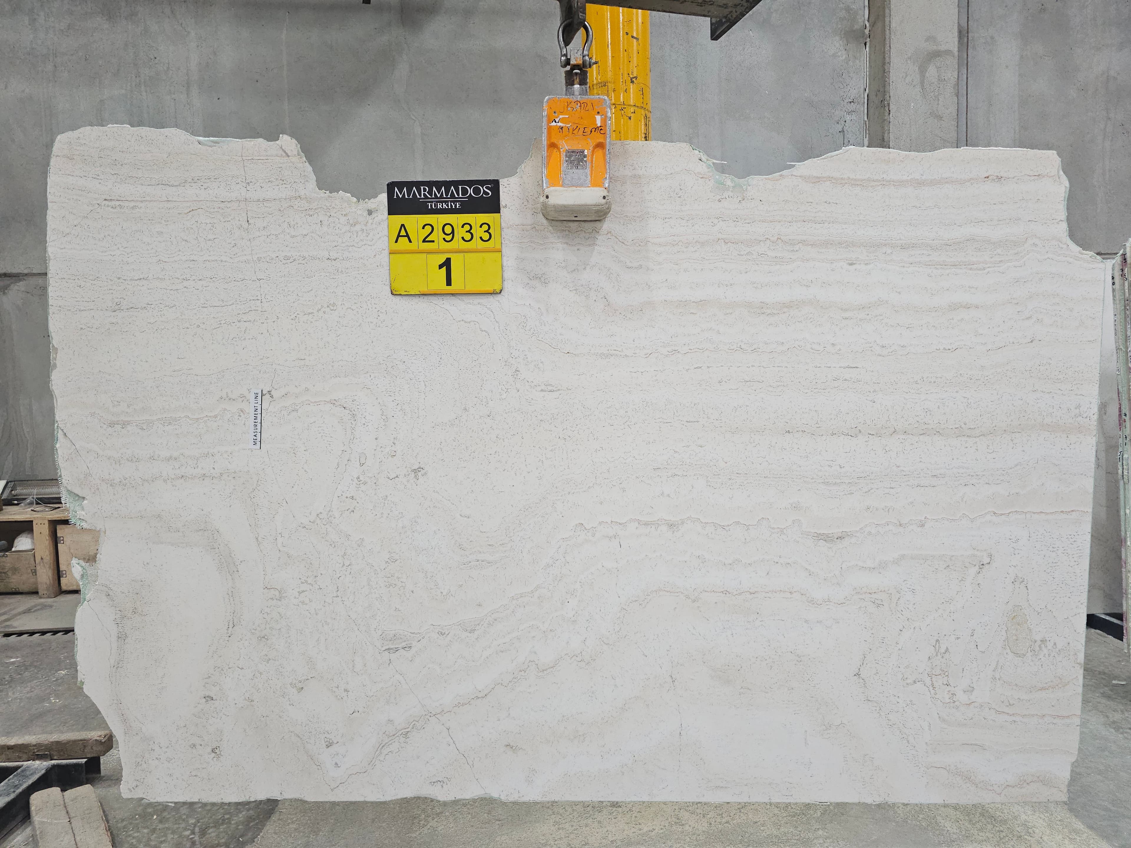 White Travertine Vein-Cut · Select