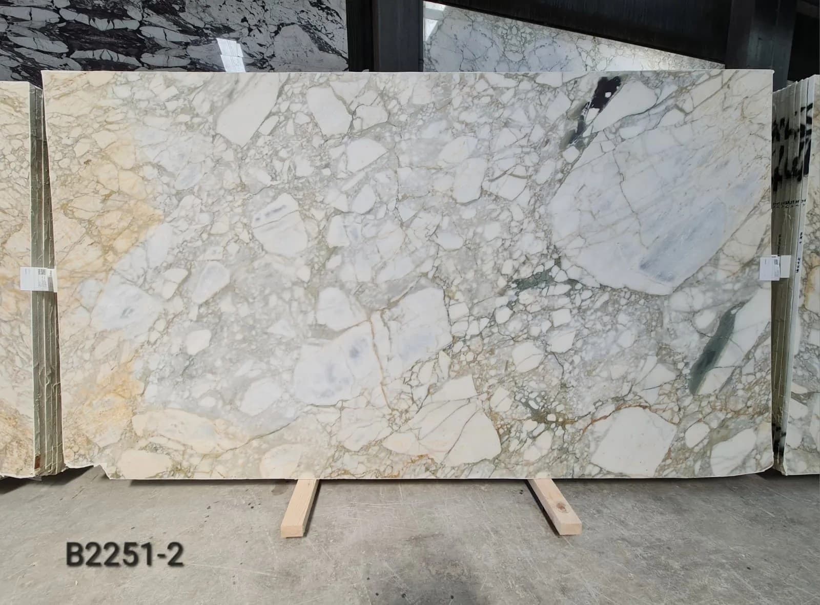 Calacatta Verde · Select