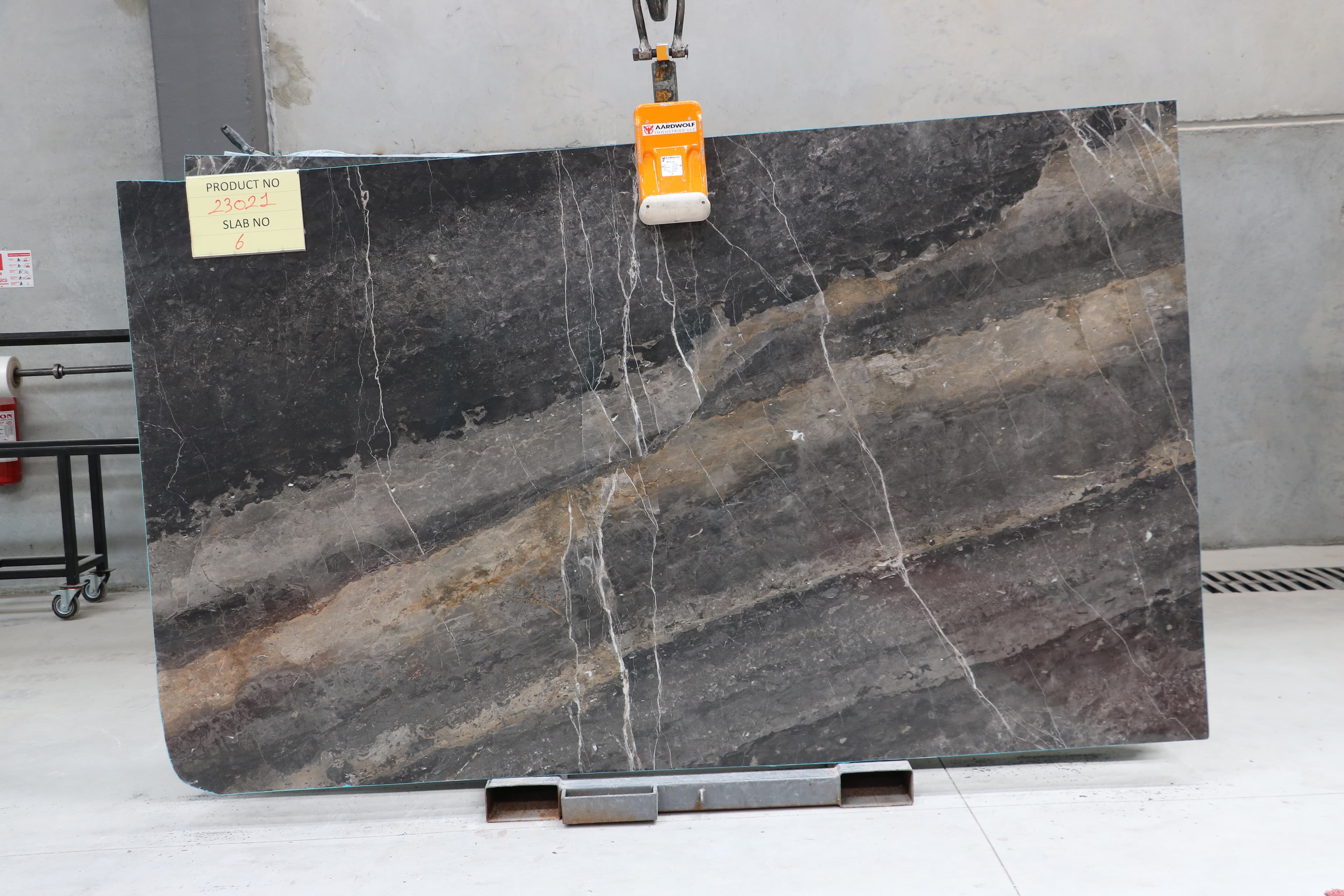 Negro Beyşehir · Select · 165×277×2 cm