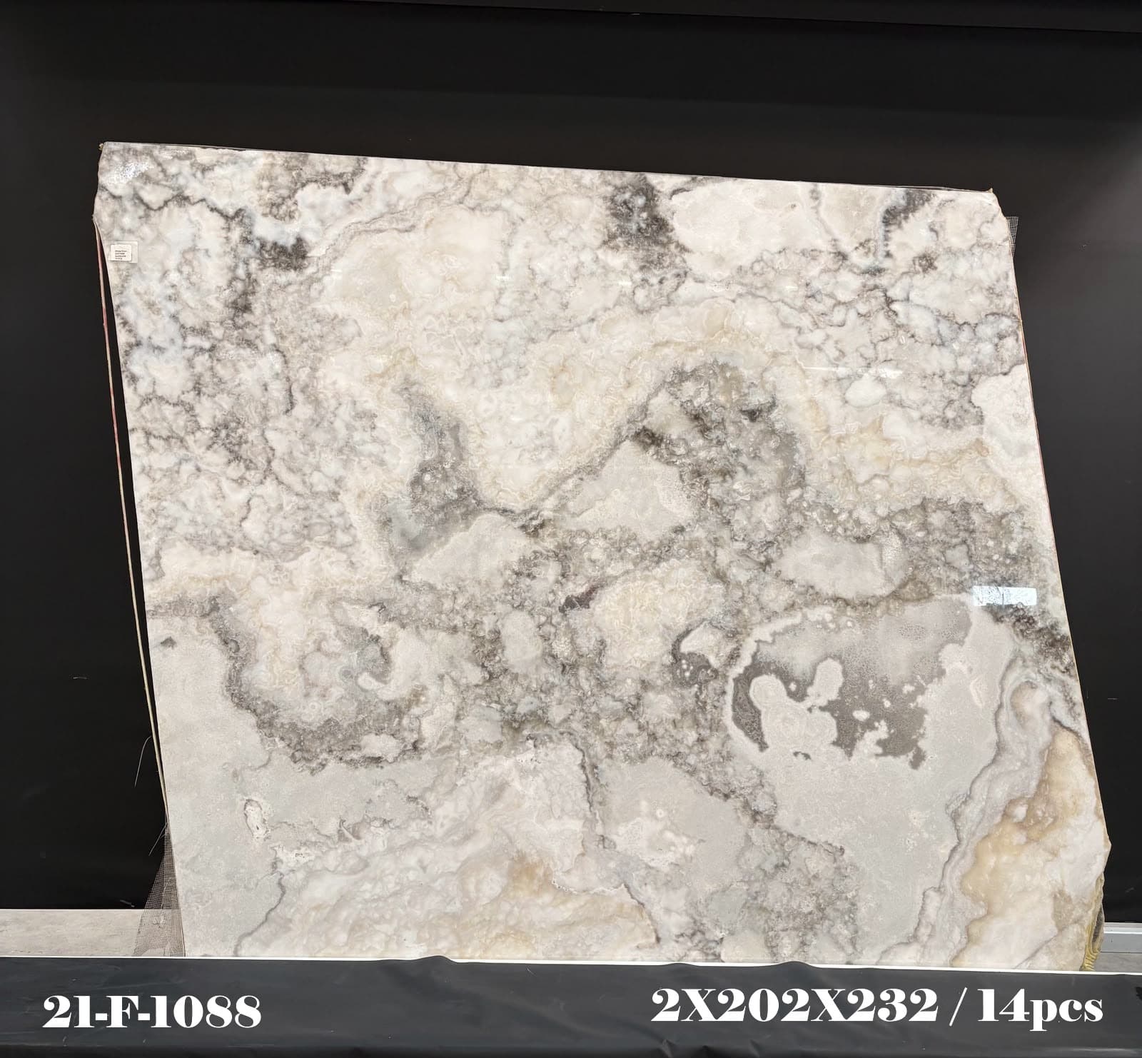 Silver Onyx · Select