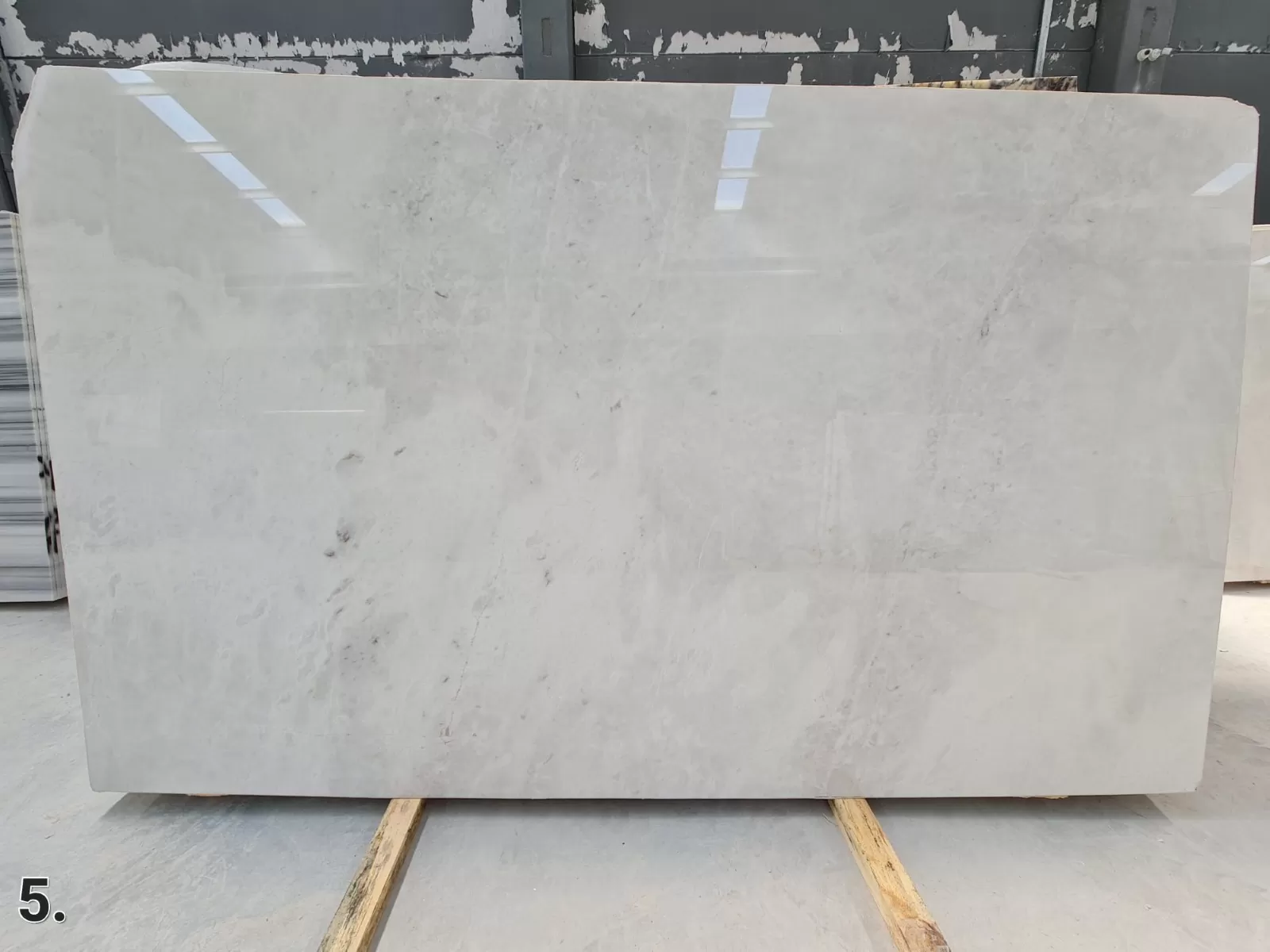Iceberg Dolomite · Select