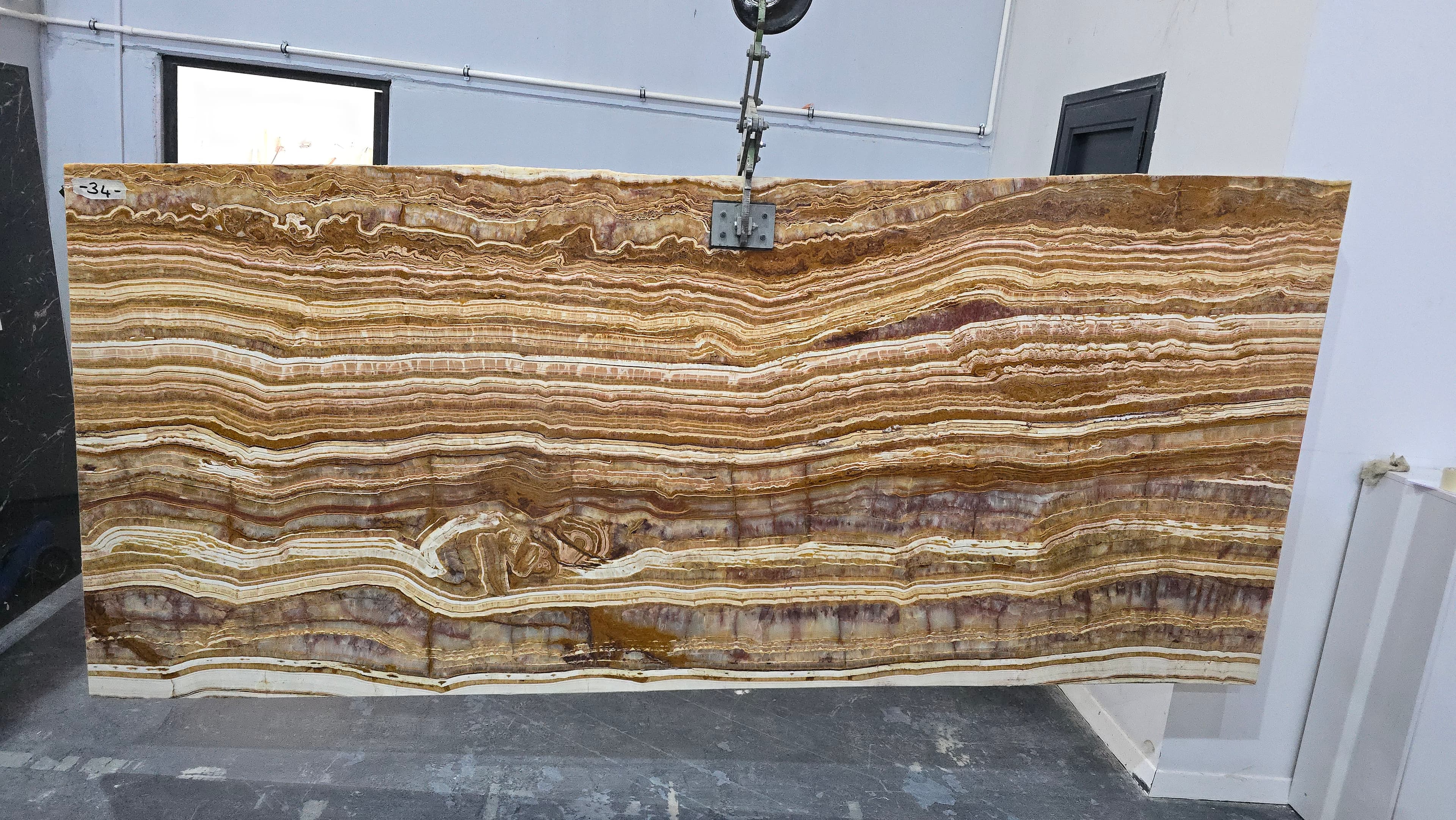 Tiger Onyx · Select
