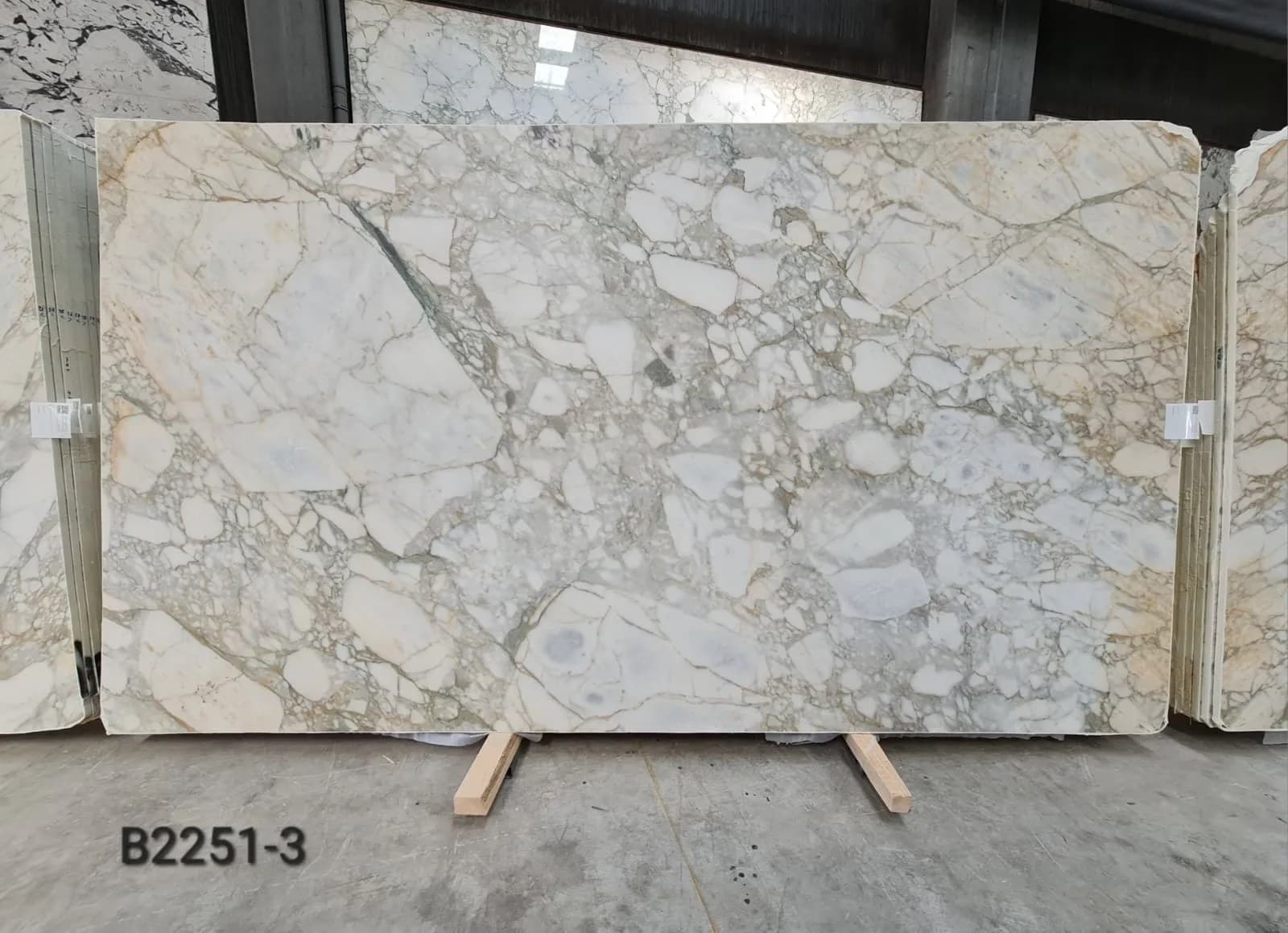 Calacatta Verde · Select