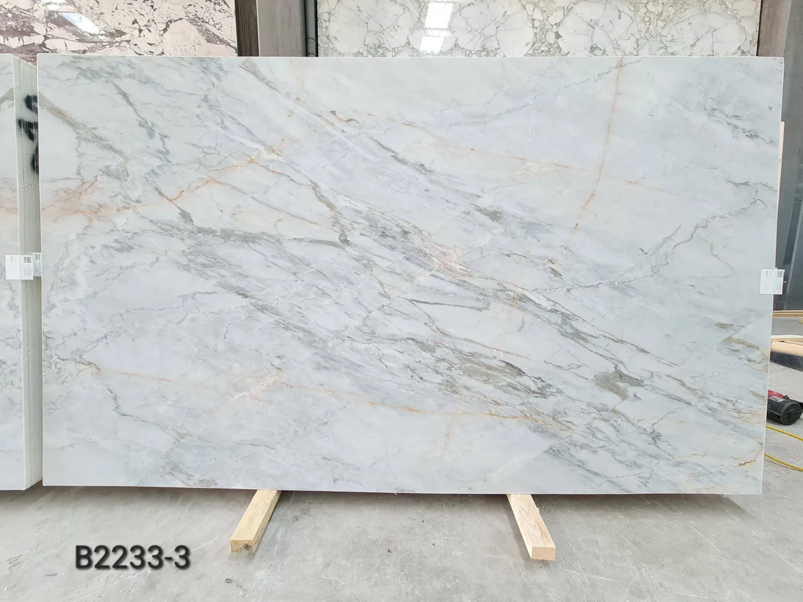 Calacatta Gold · Select
