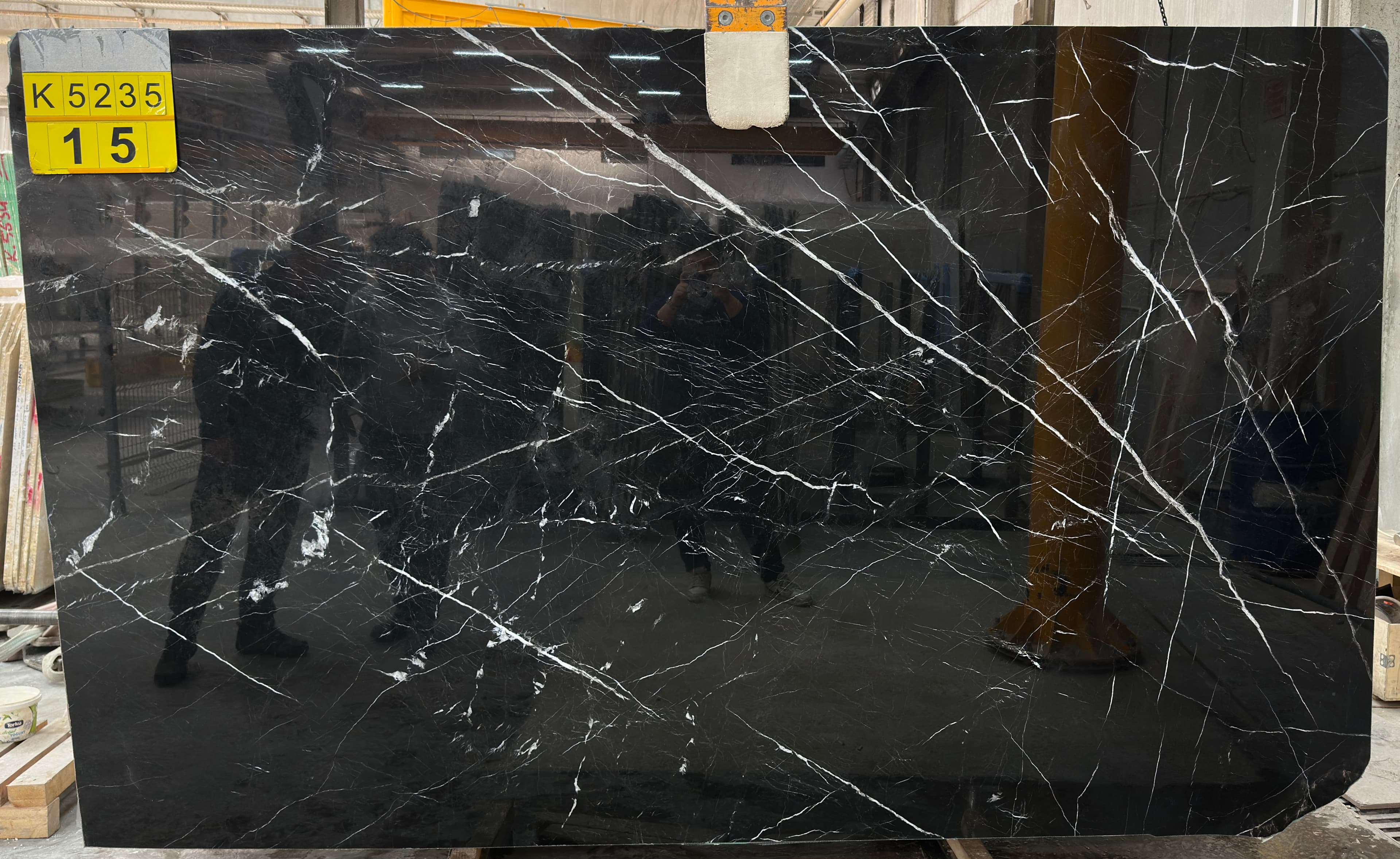 Negro Alexandrette · Select · 185×297×2 cm