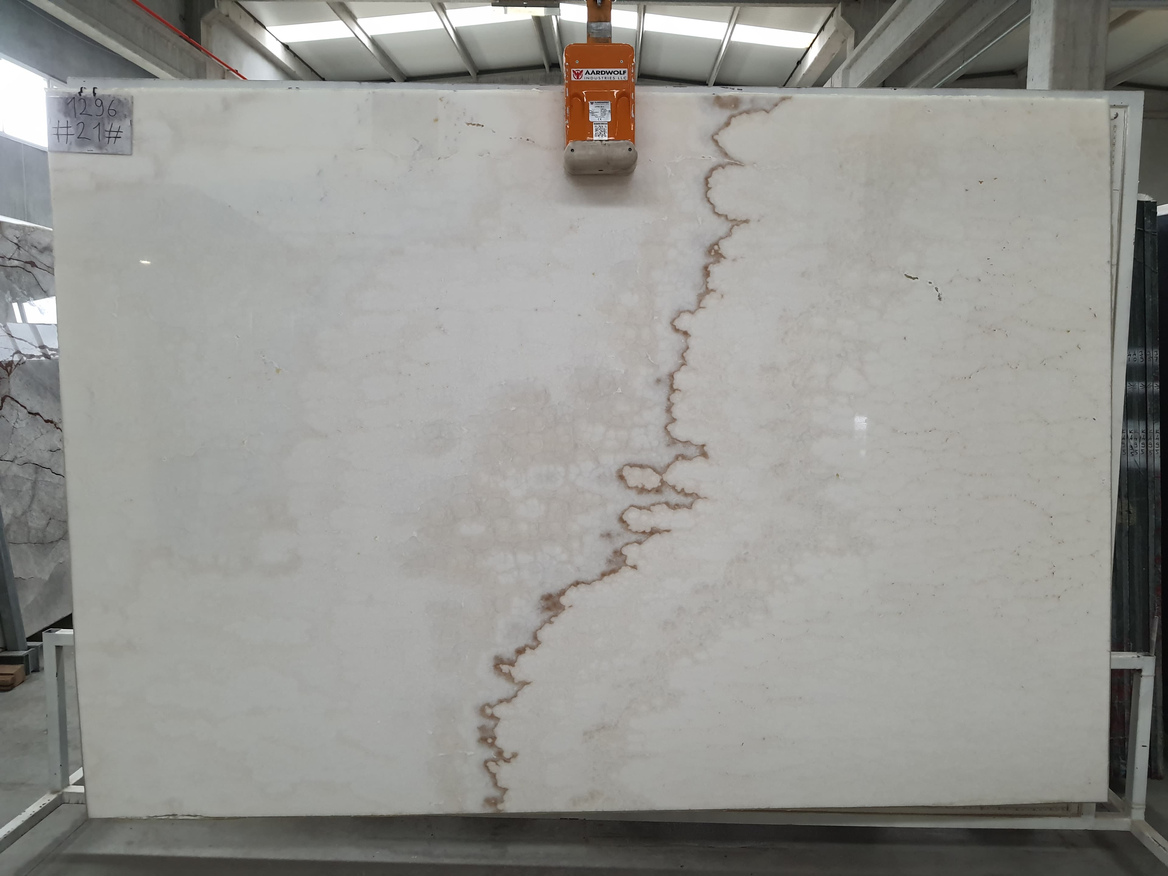 White Onyx · Select · 187×272×2 cm