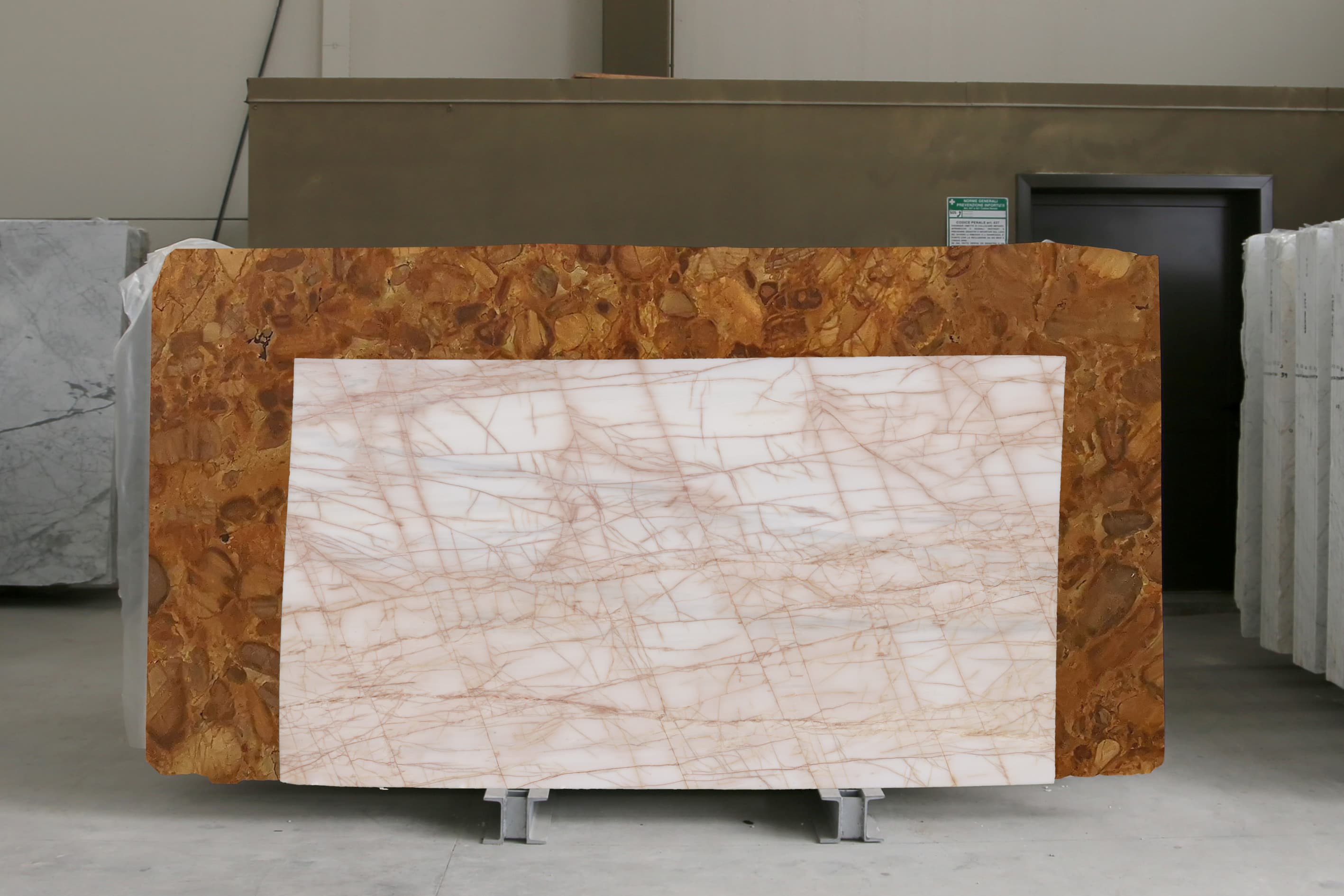 Golden Spider Beige · Select