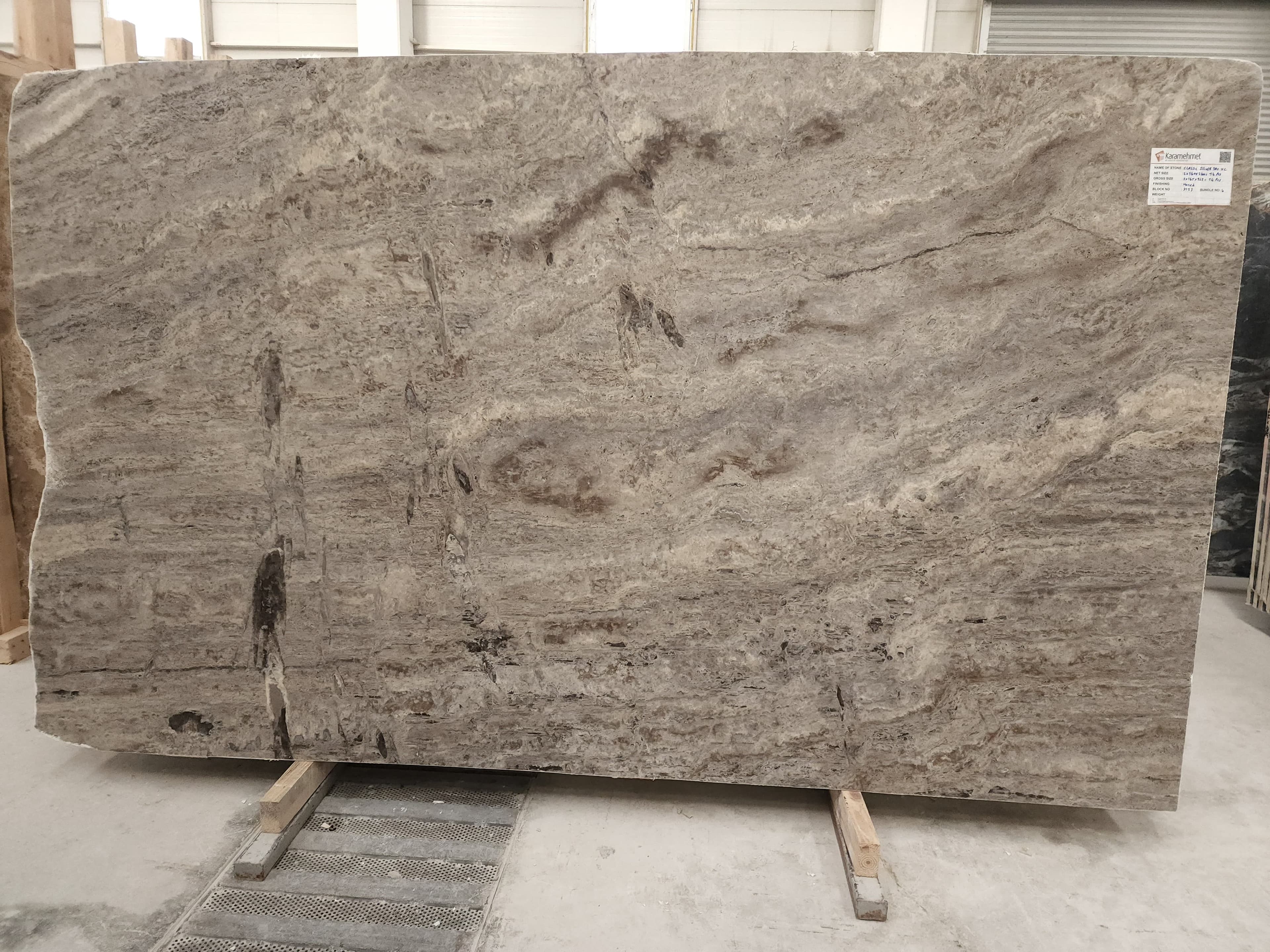 Travertino Silver · Select
