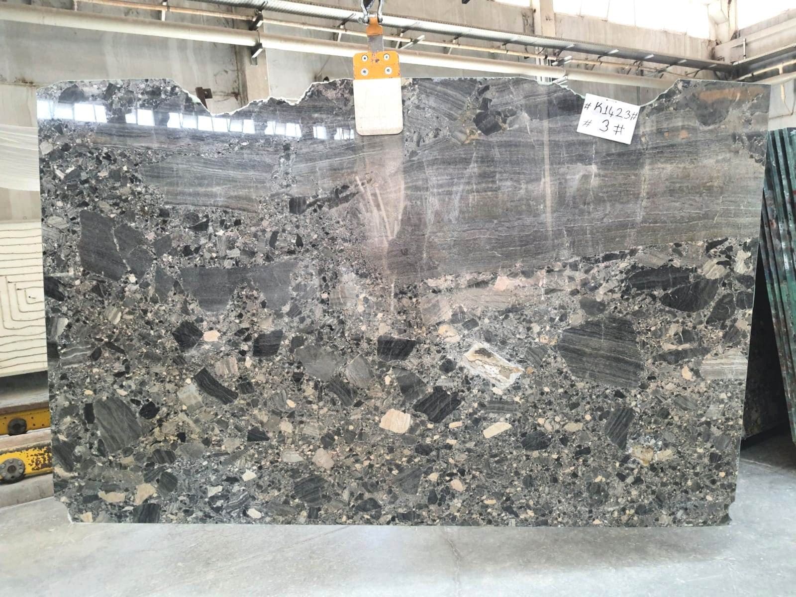 Breccia · Select