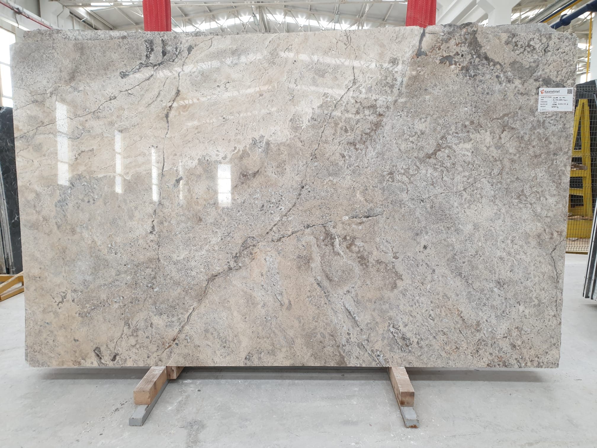 Travertino Silver · Select