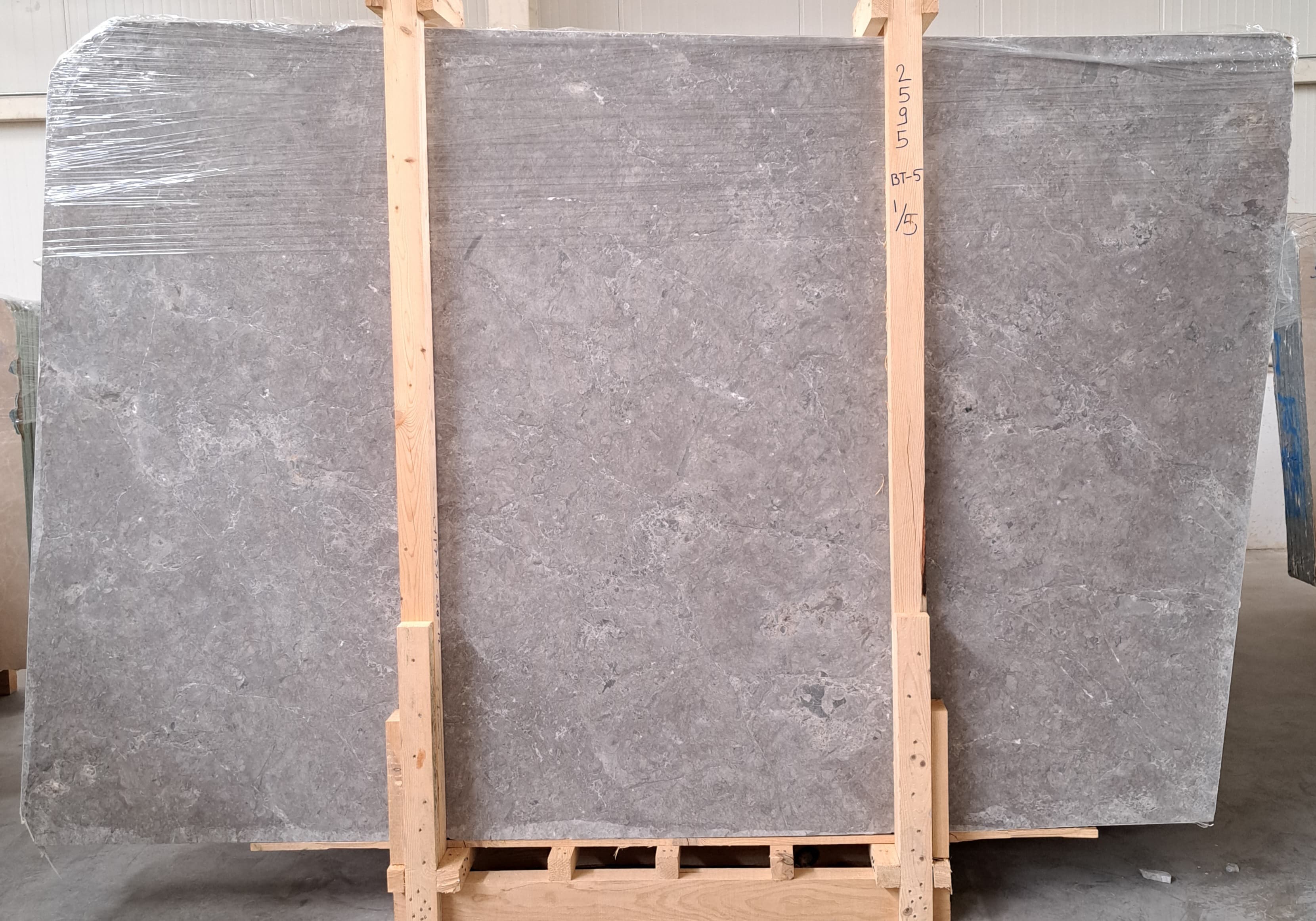 Tundra Grey · Select