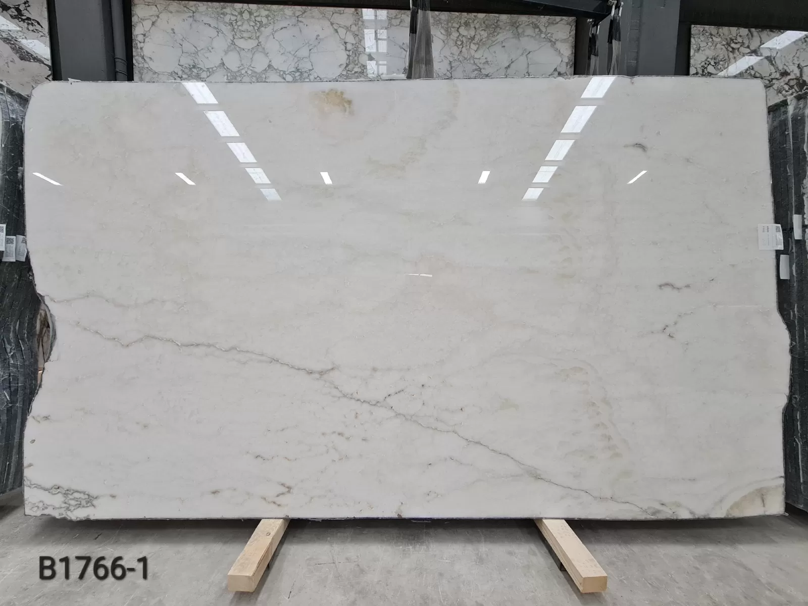 White Onyx · Select