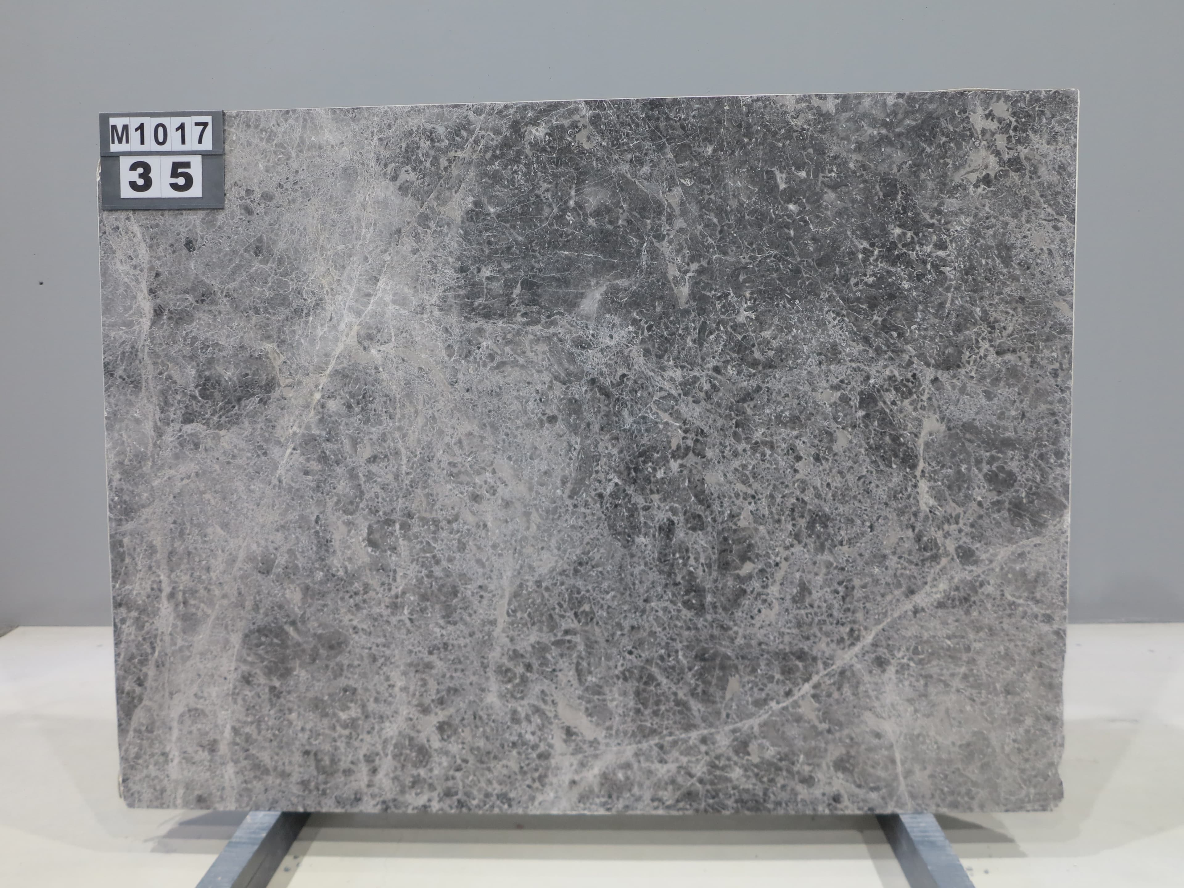 Tundra Grey Medium · Select
