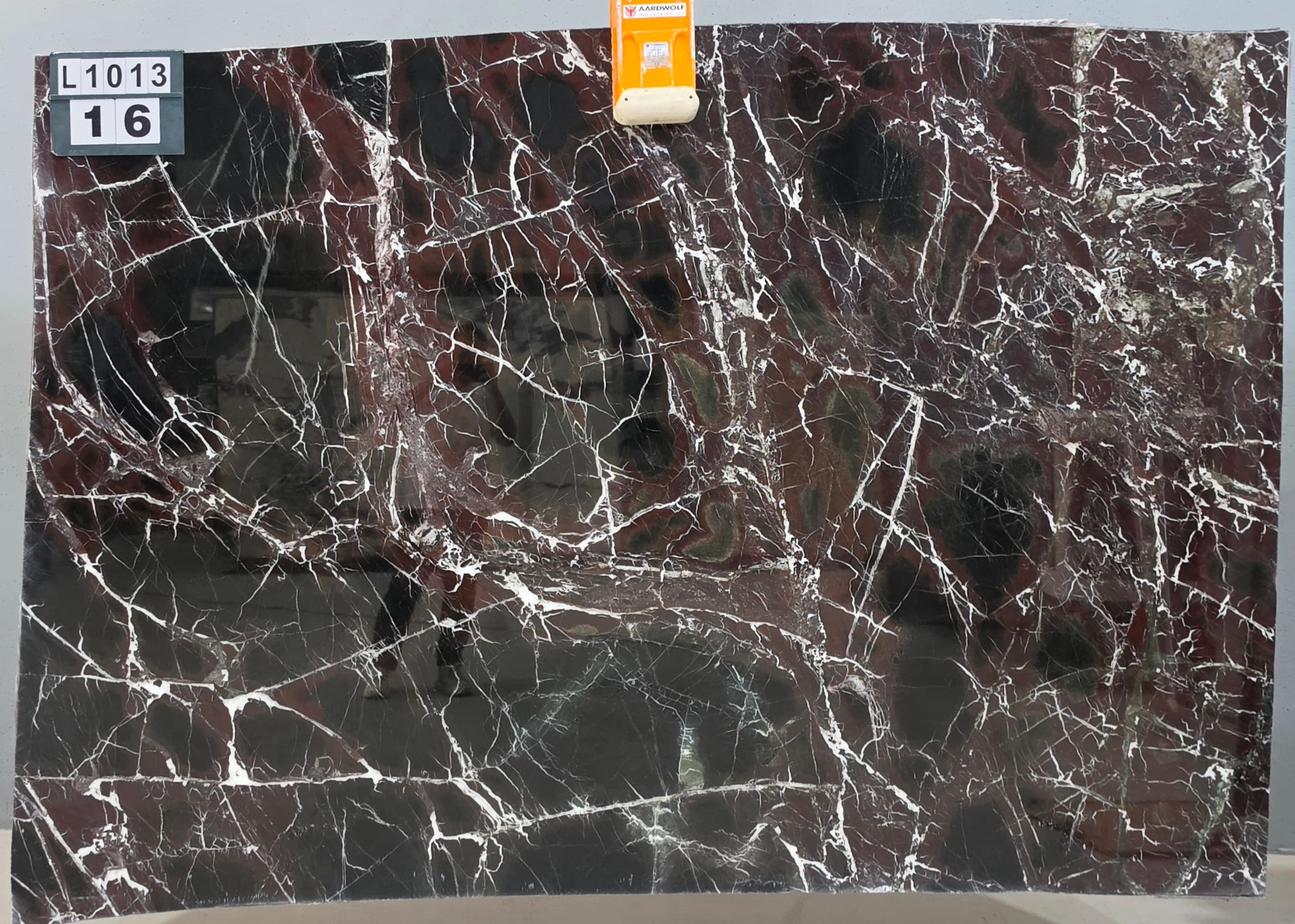 Rosso Levanto · Select