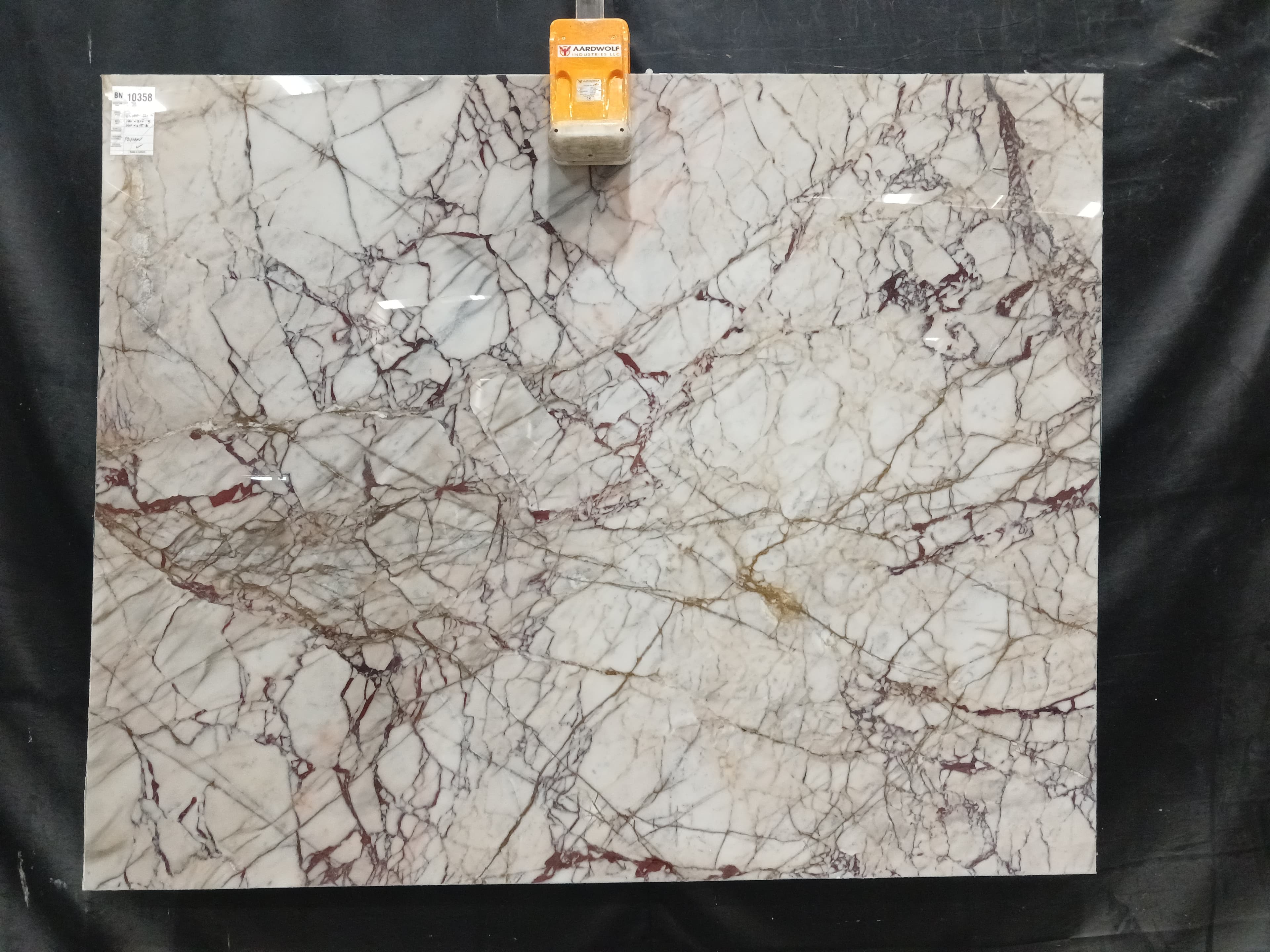 Calacatta Viola Gold · Select