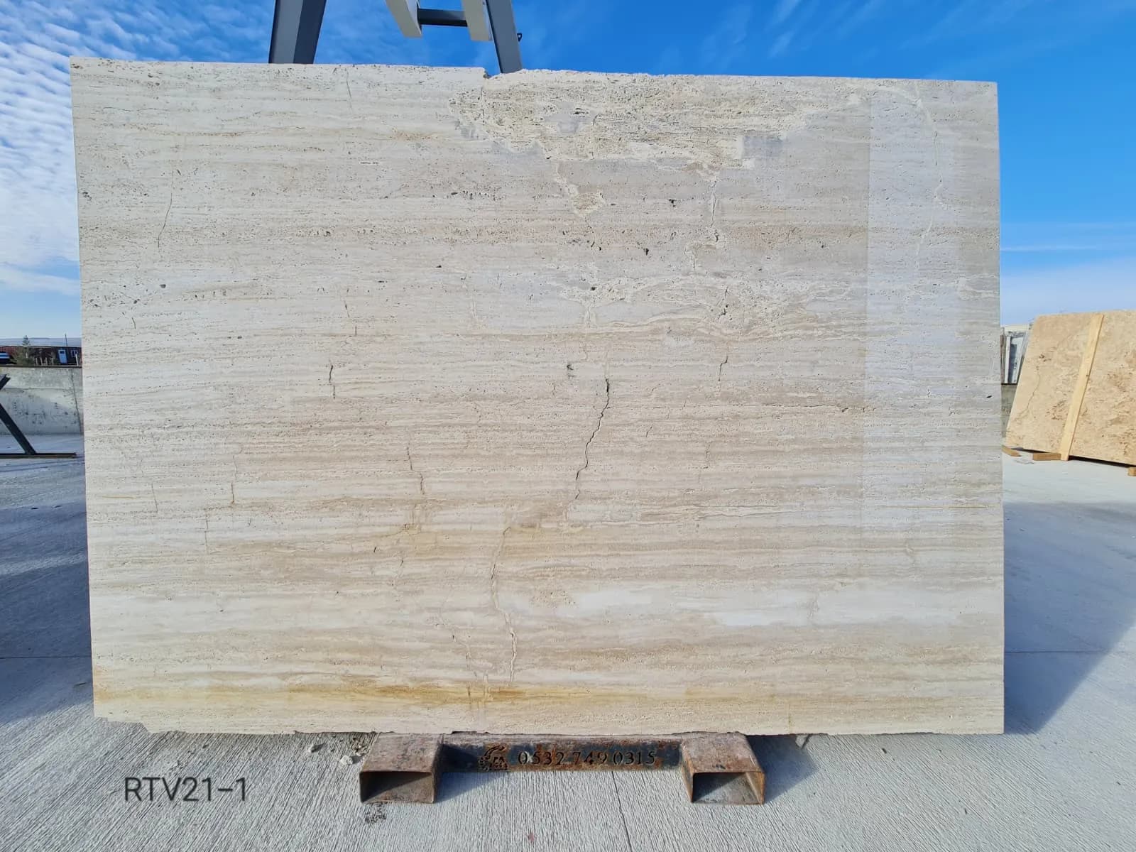 Riva Travertine · Select