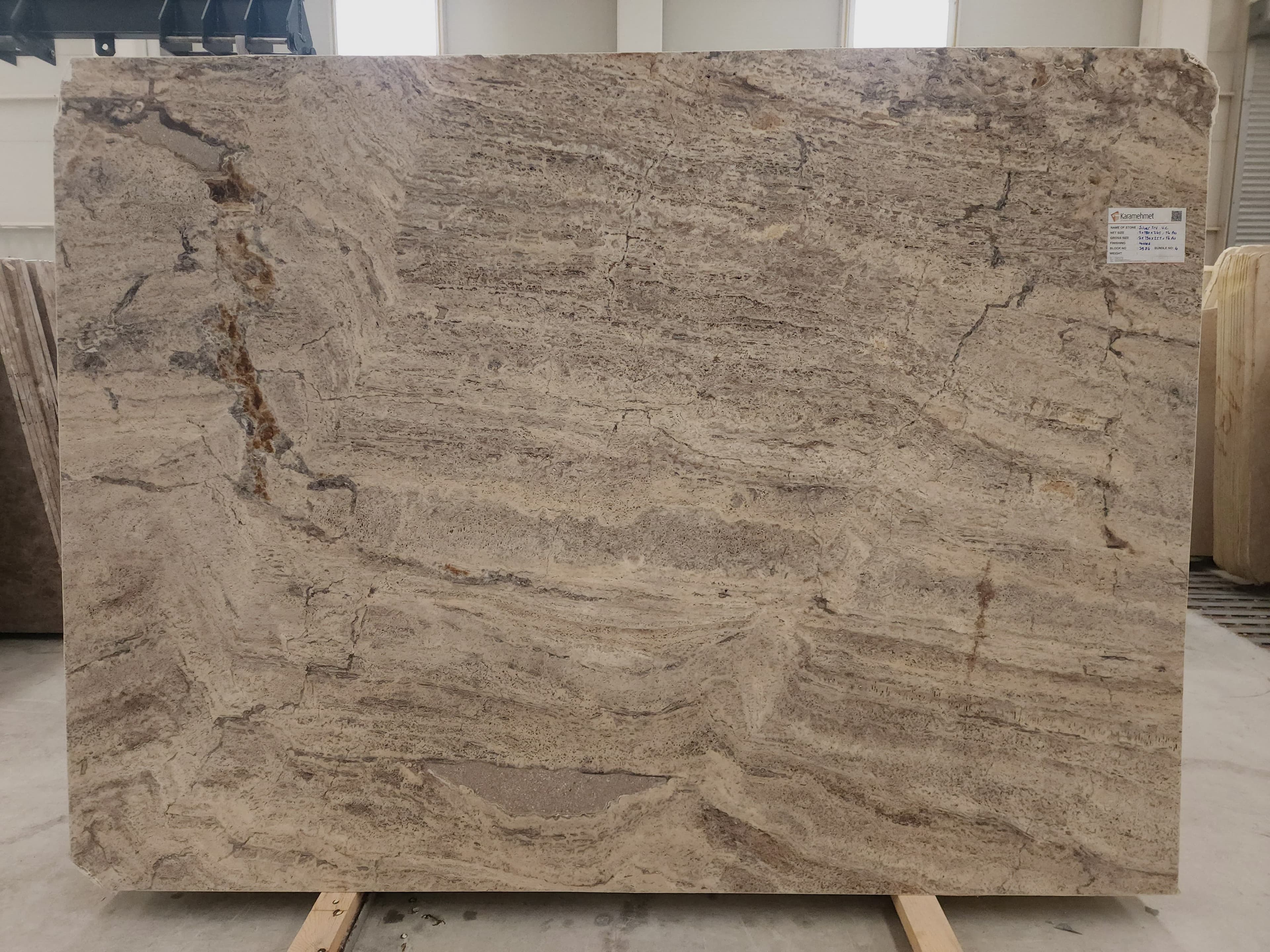 Travertino Silver · Select