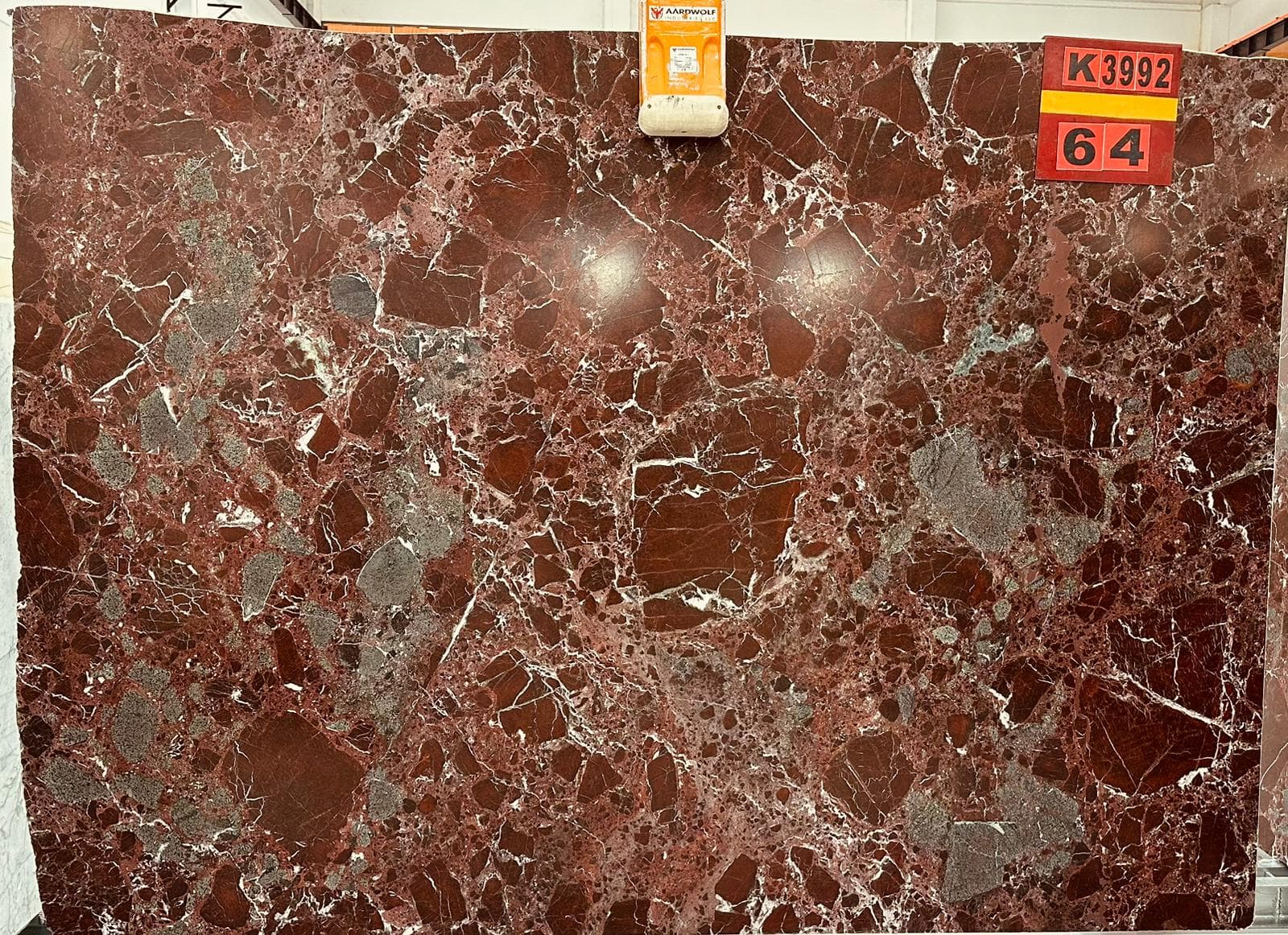 Rosso Levanto · Select · 192×267×2 cm