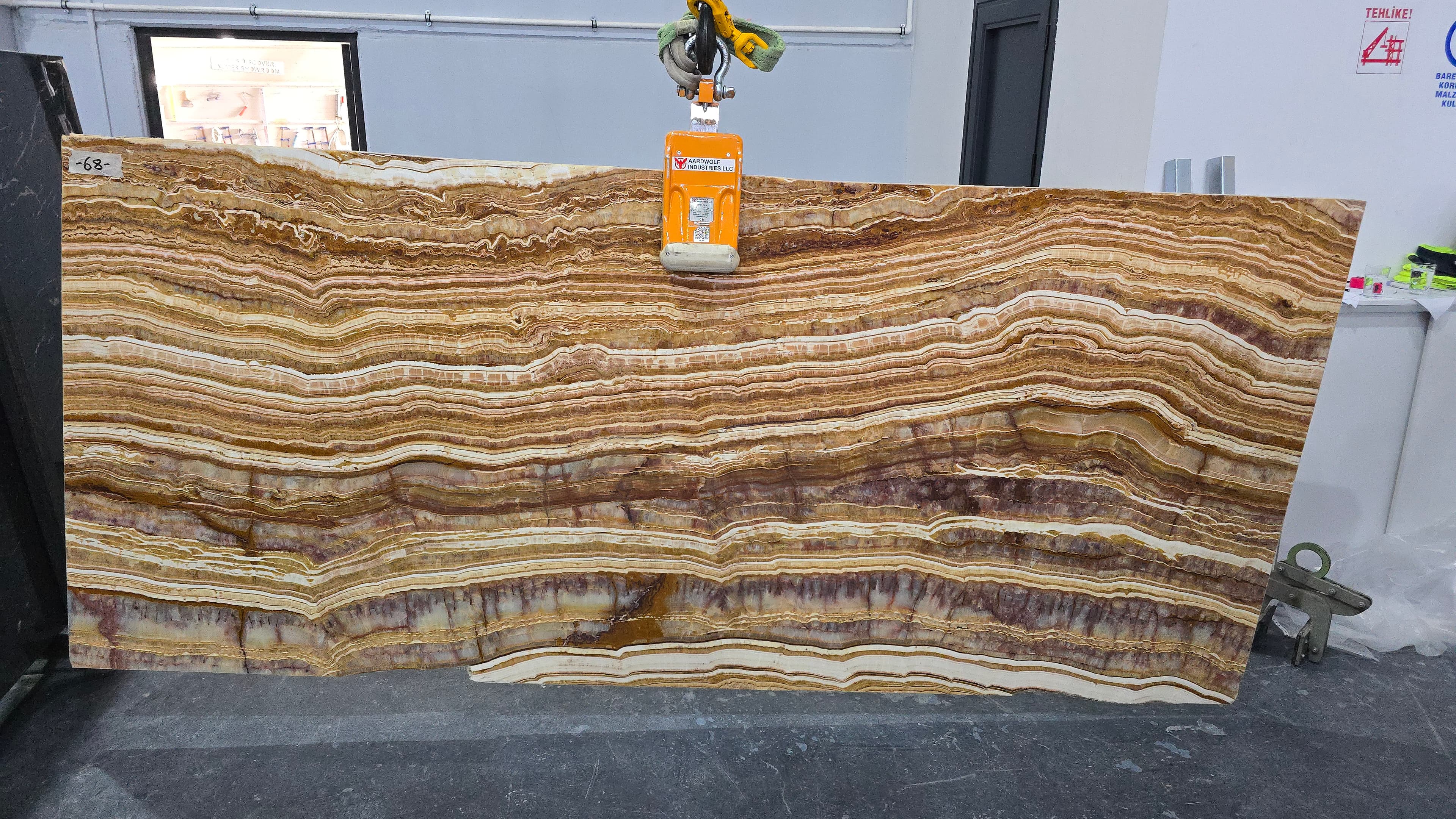Tiger Onyx · Select
