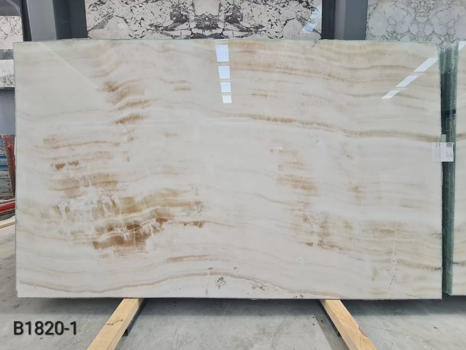 White Onyx · Select