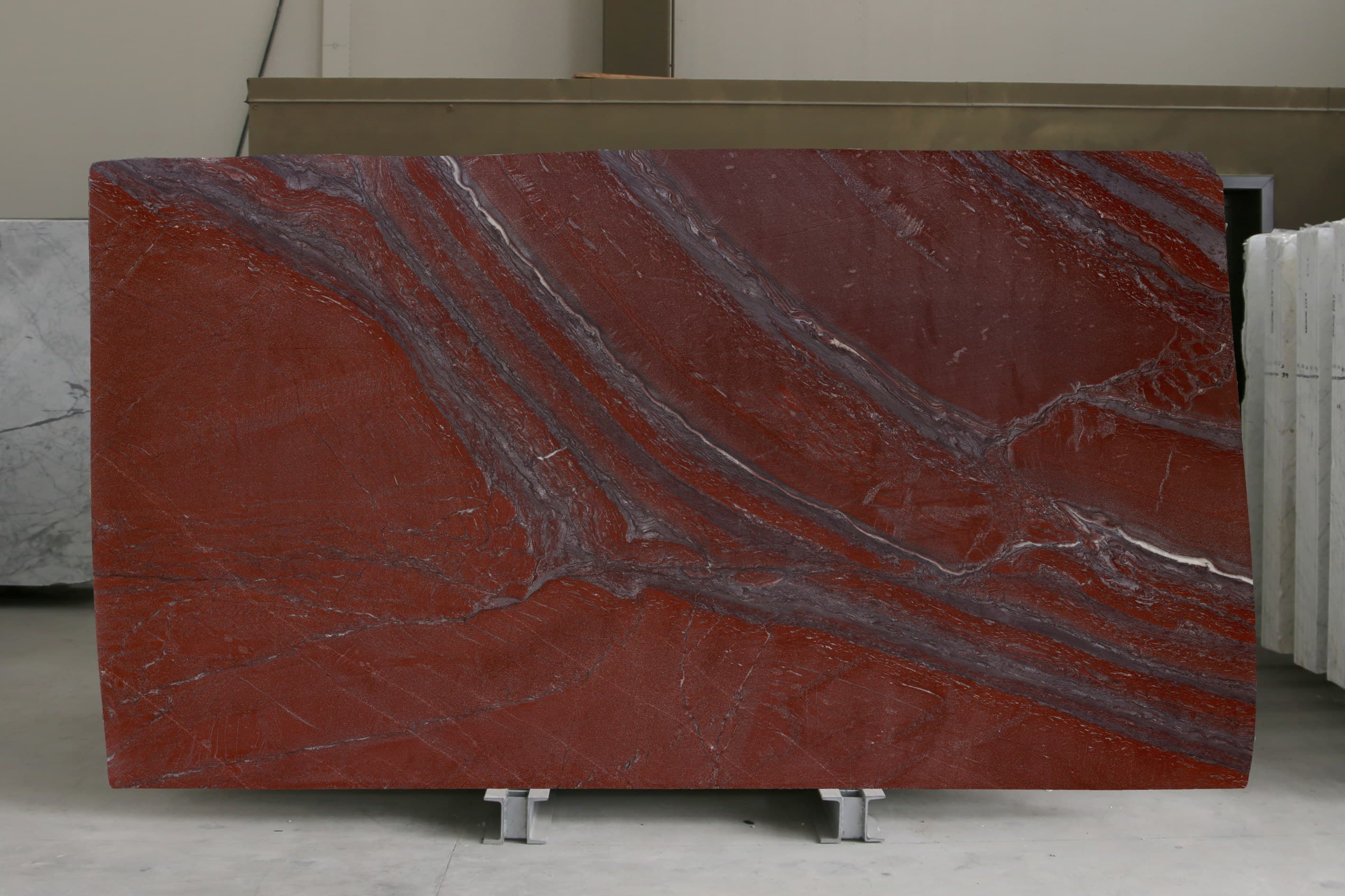 Rosso Laguna · Select