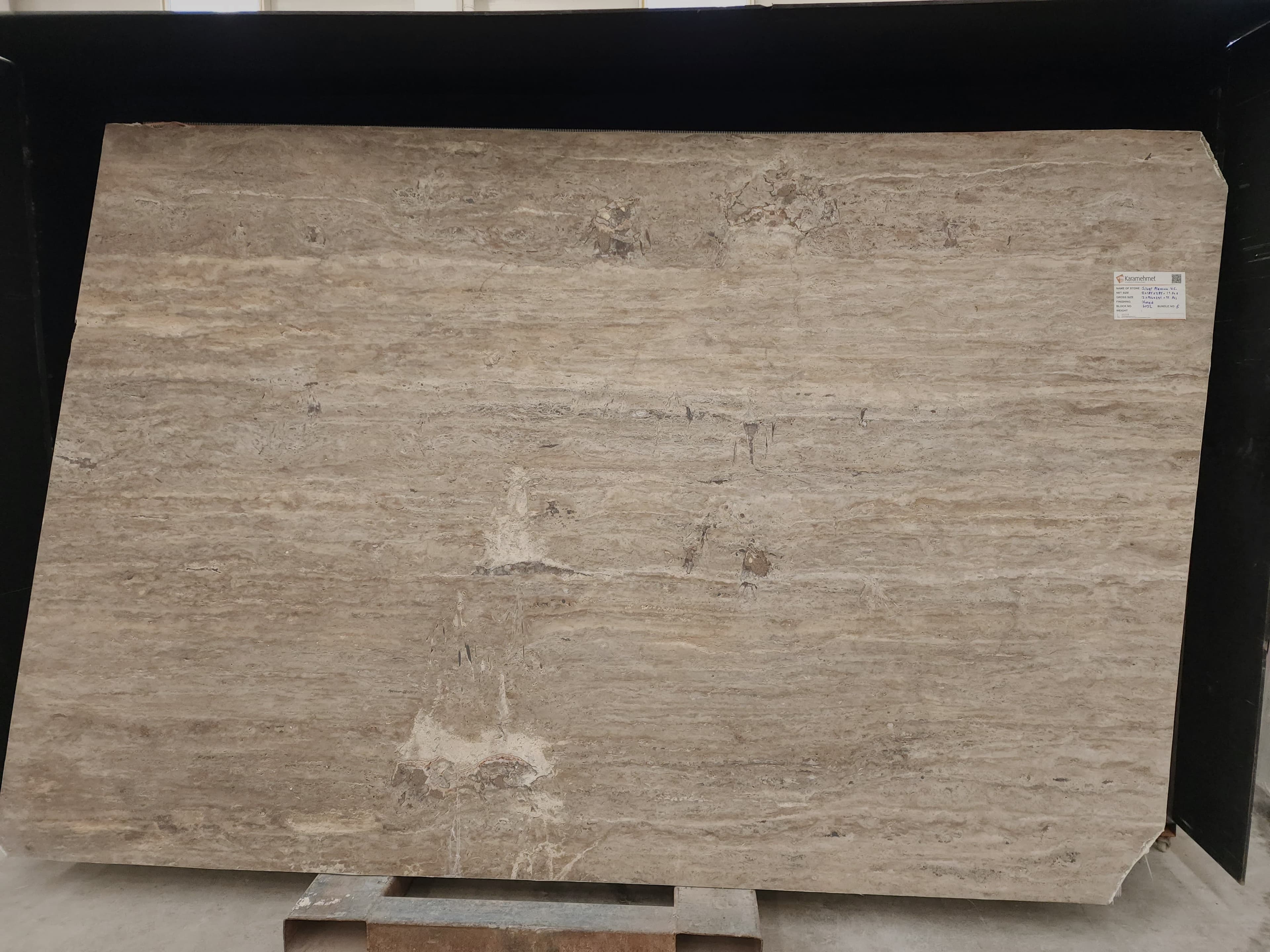 Travertino Silver · Select