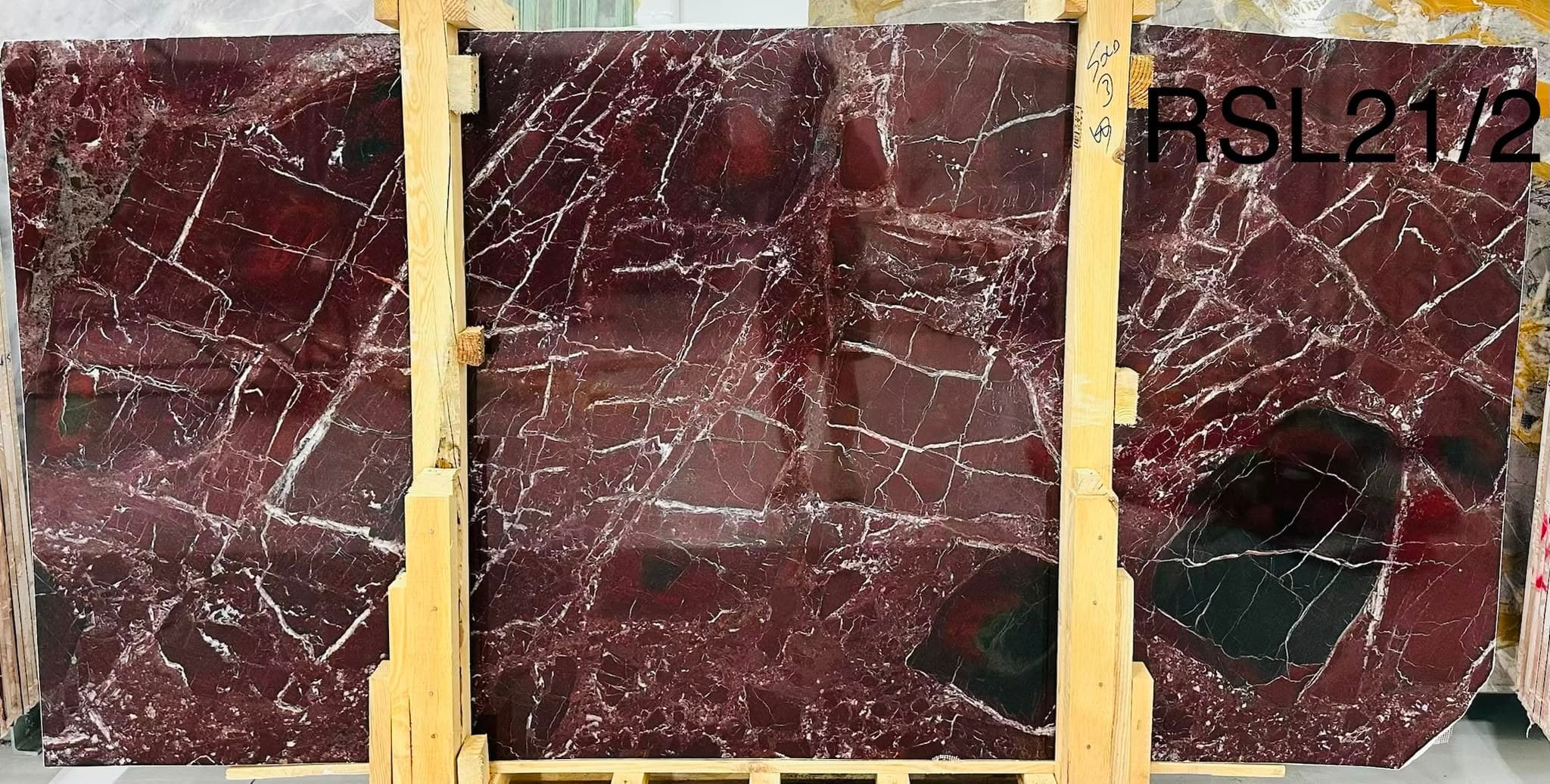 Rosso Levanto · Select