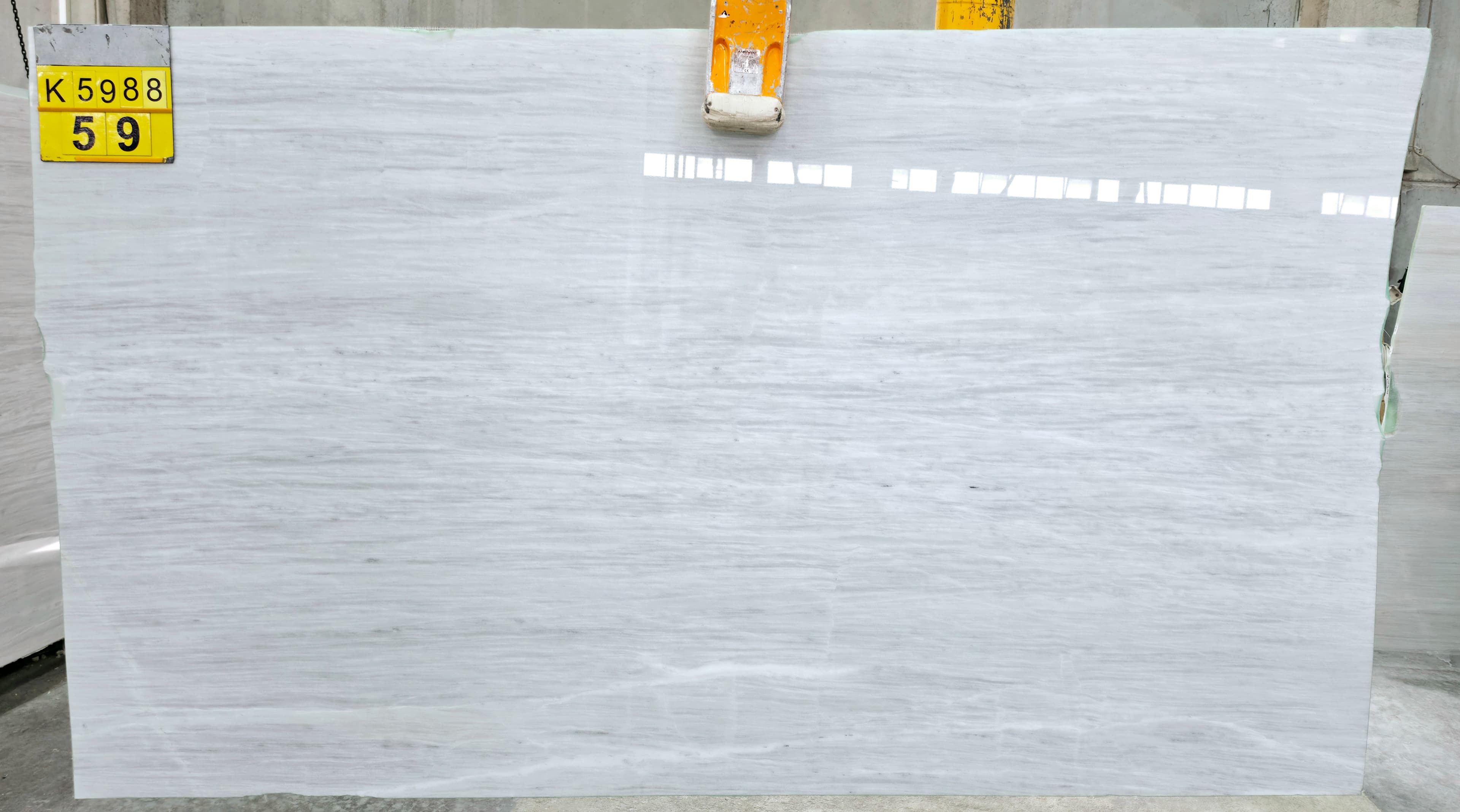 Bianco Nova · Select