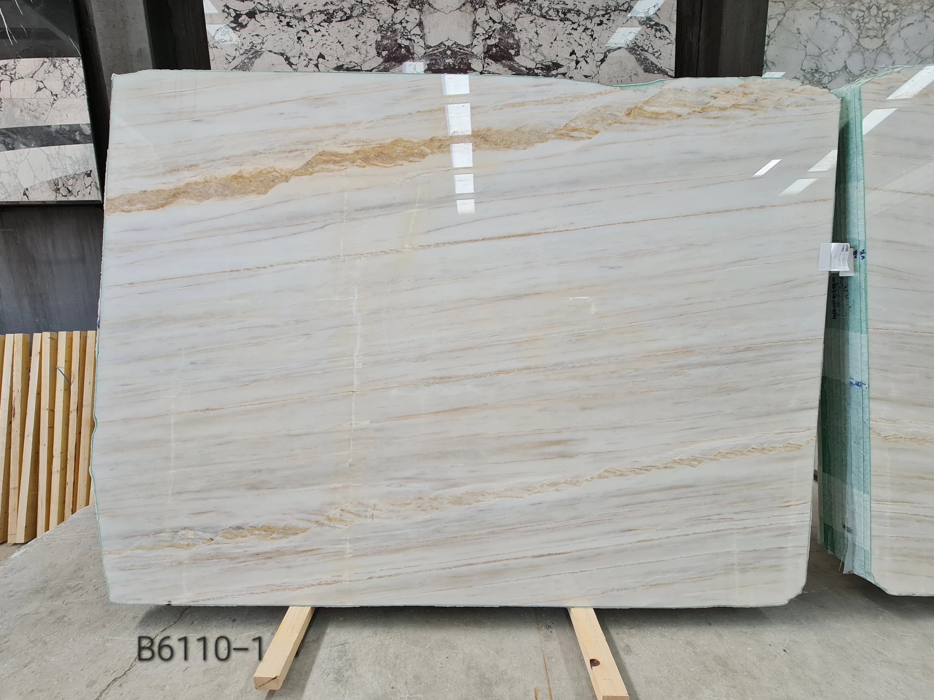 Calacatta Amber · Select
